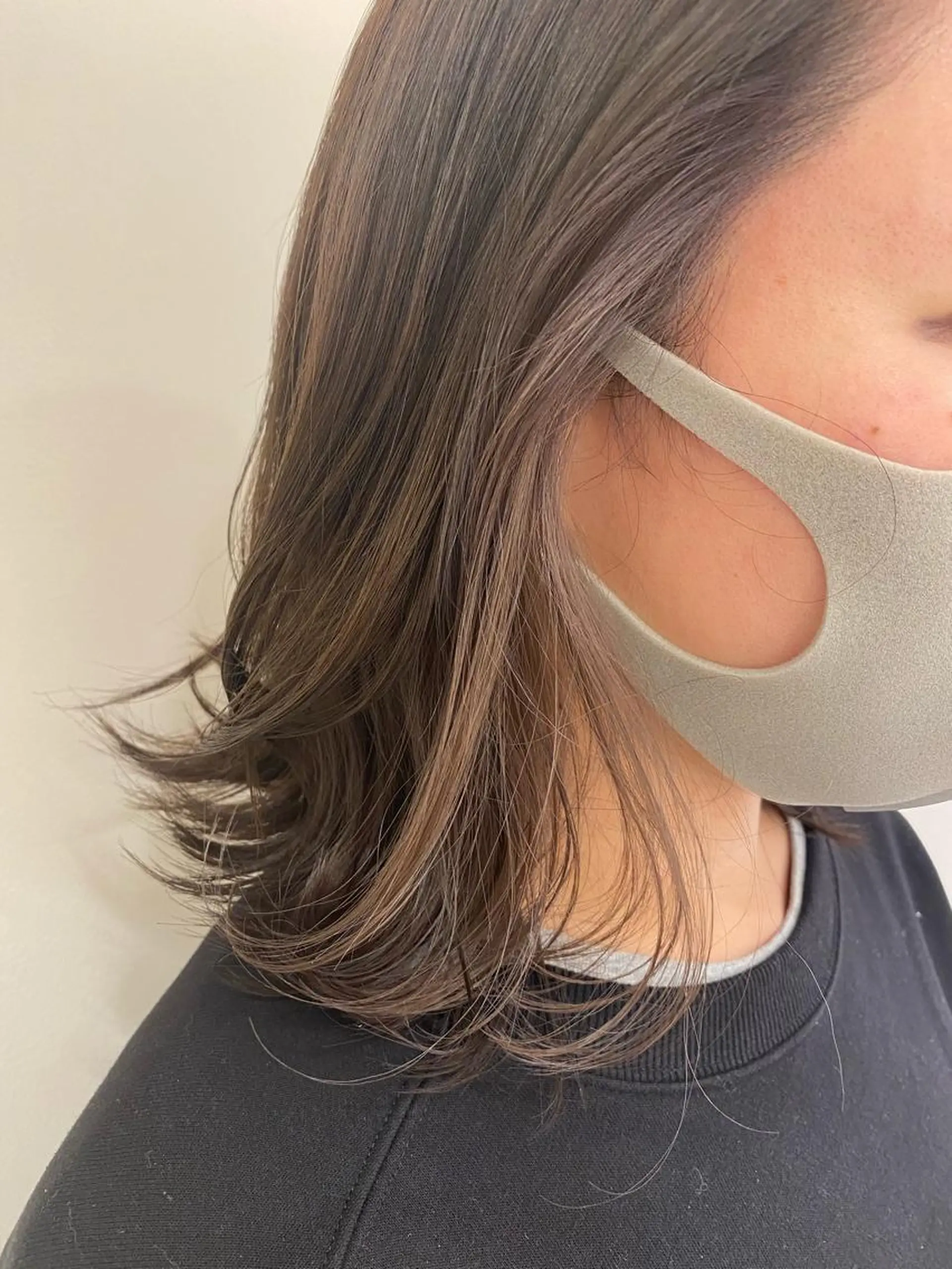 ミディアム カラー カット ヘアカラー トリートメント プレイングカラー🤍 細めハイライトのヘアスタイル