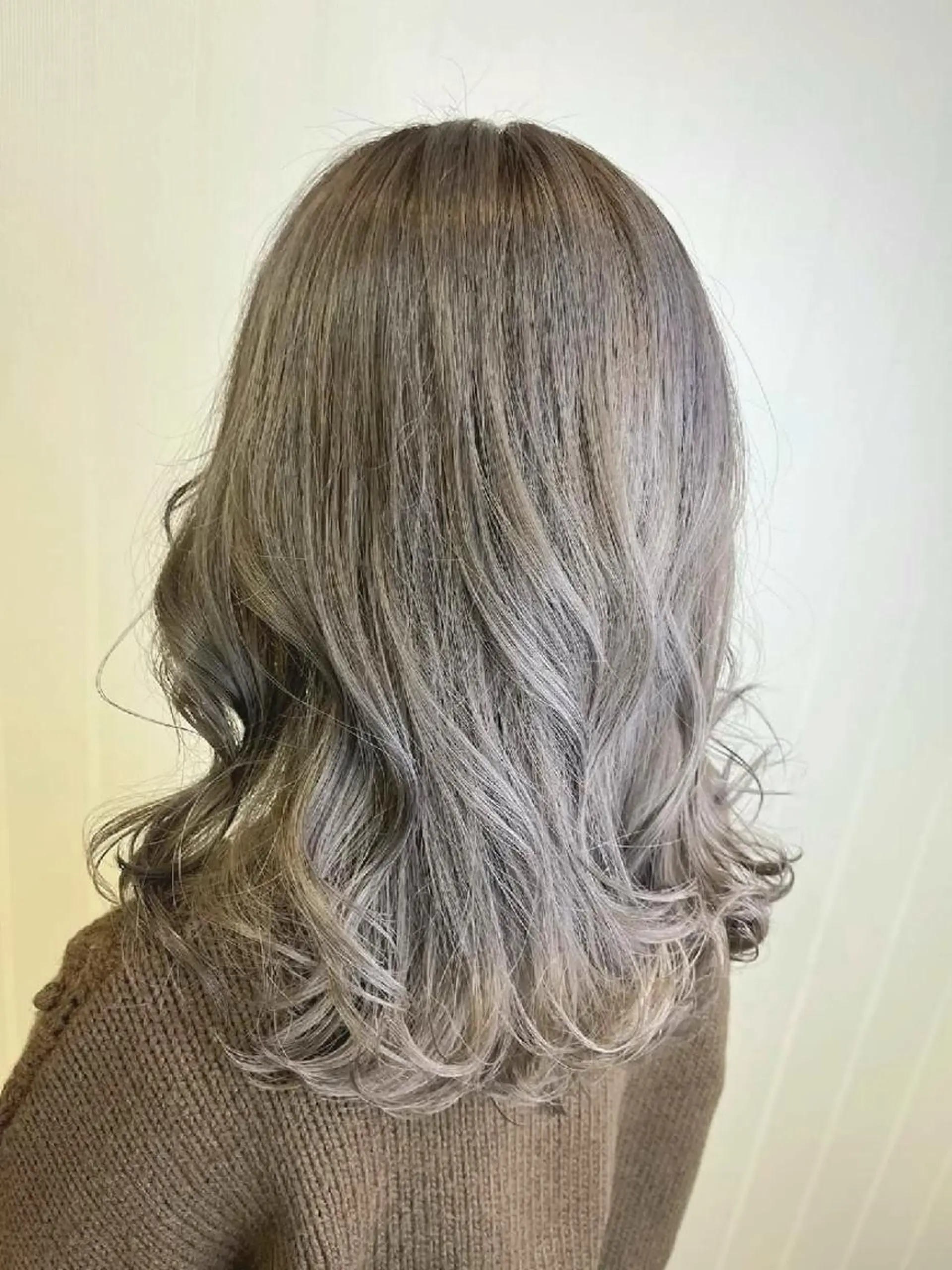 セミロング メテオ取扱✨美髪 矯正✨HiroNYのヘアスタイル