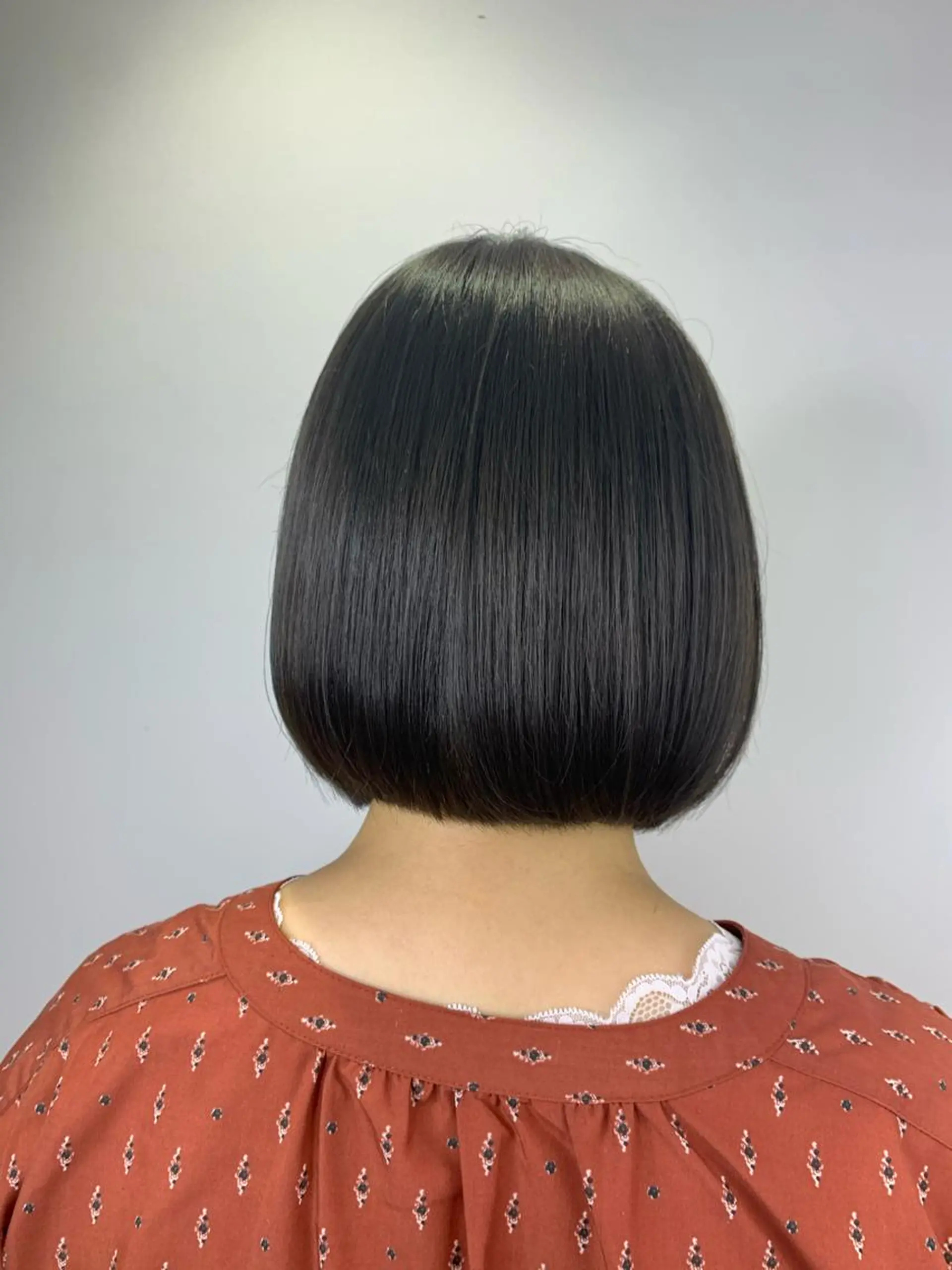 ショート カラー グレージュ オリーブグレージュ オリーブグレー SALOWIN神戸三宮店所属・【美髪を叶える】中谷 彰宏(アキ)のヘアスタイル