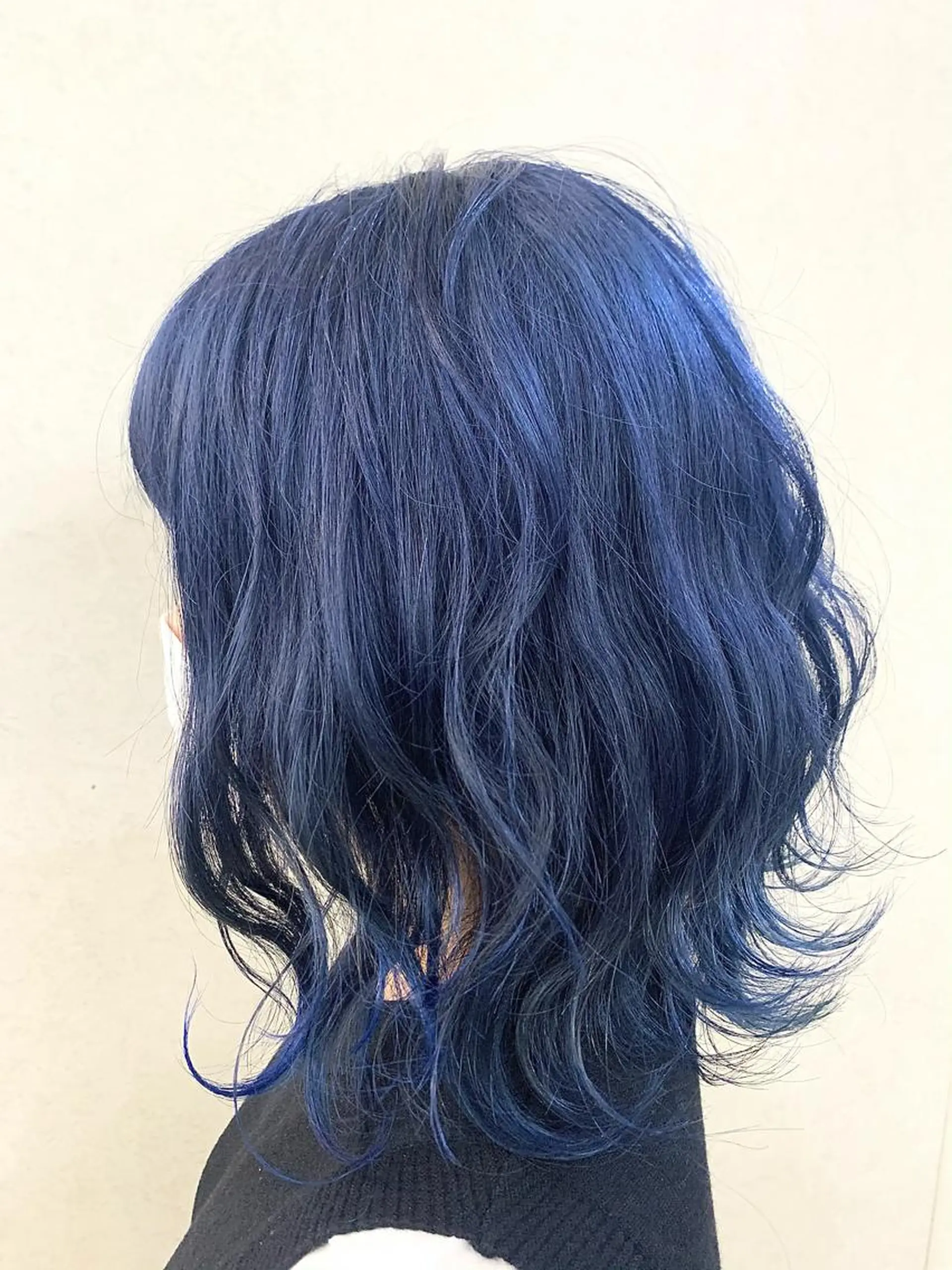 ミディアム 倉林隆一🐈 ダブルカラー/艶髪のヘアスタイル