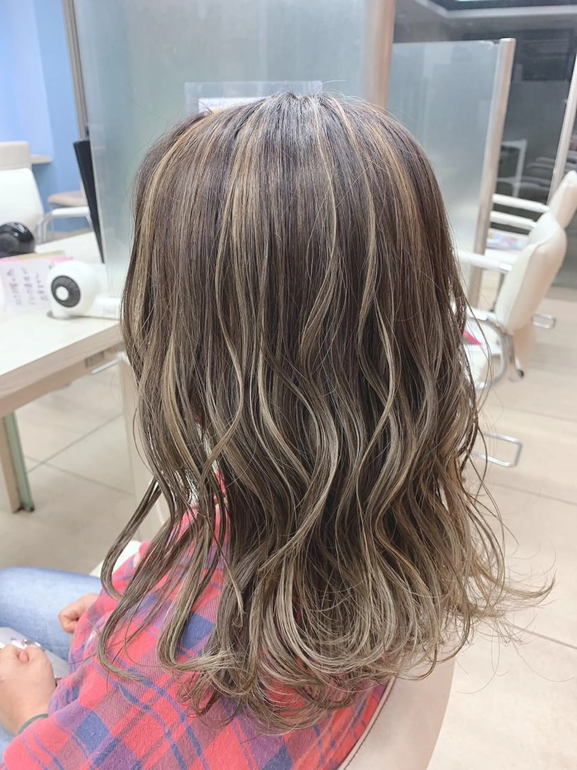 ミディアム カラー グラデーションカラー イルミナカラー 髪質改善 トリートメント ヘアカラー トリートメント どんな髪の悩みも解決 します✨田嶋俊一✨のヘアスタイル