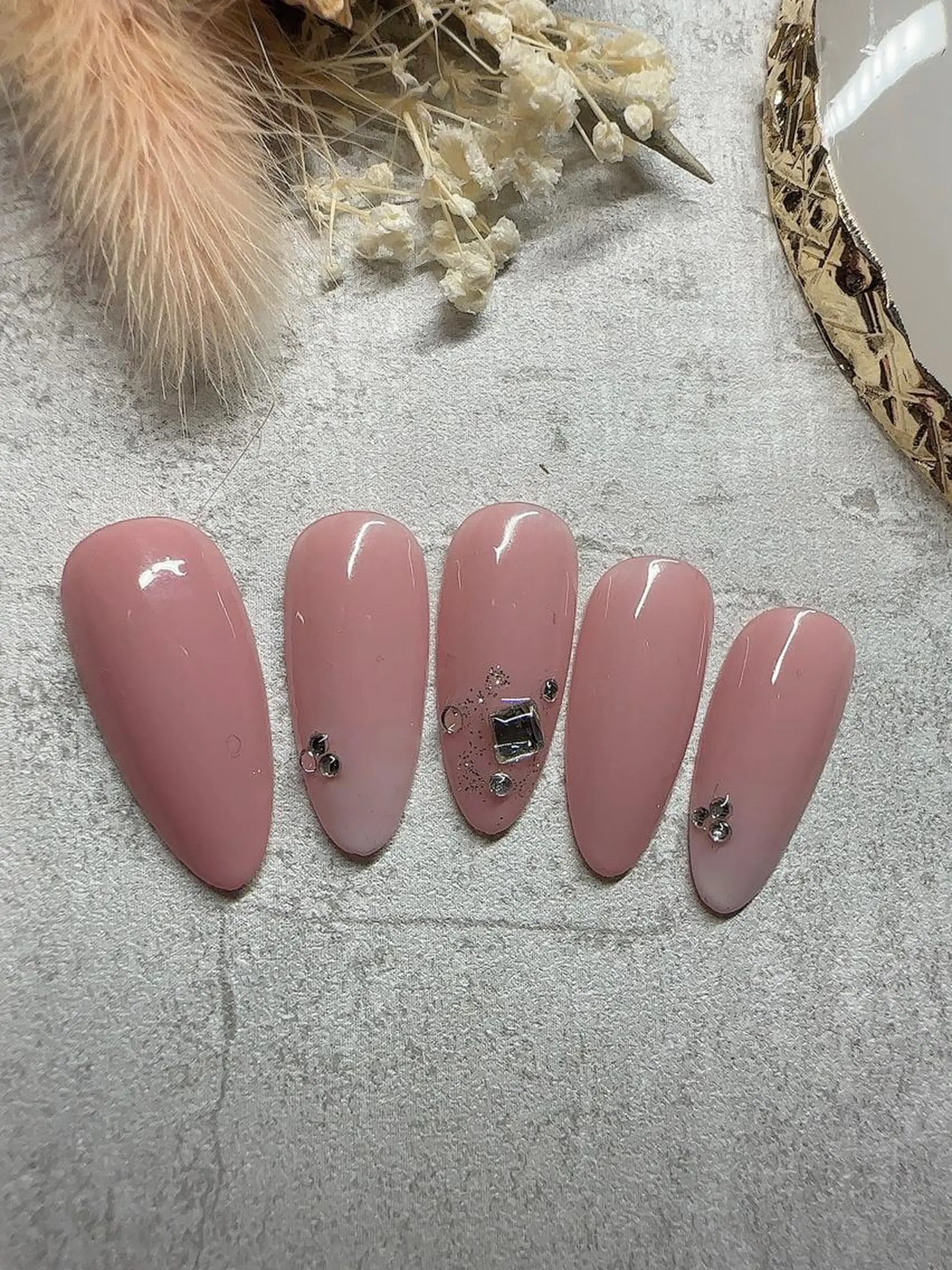ネイル ハンドネイル ハンドケア AKI ♥︎のネイルデザイン