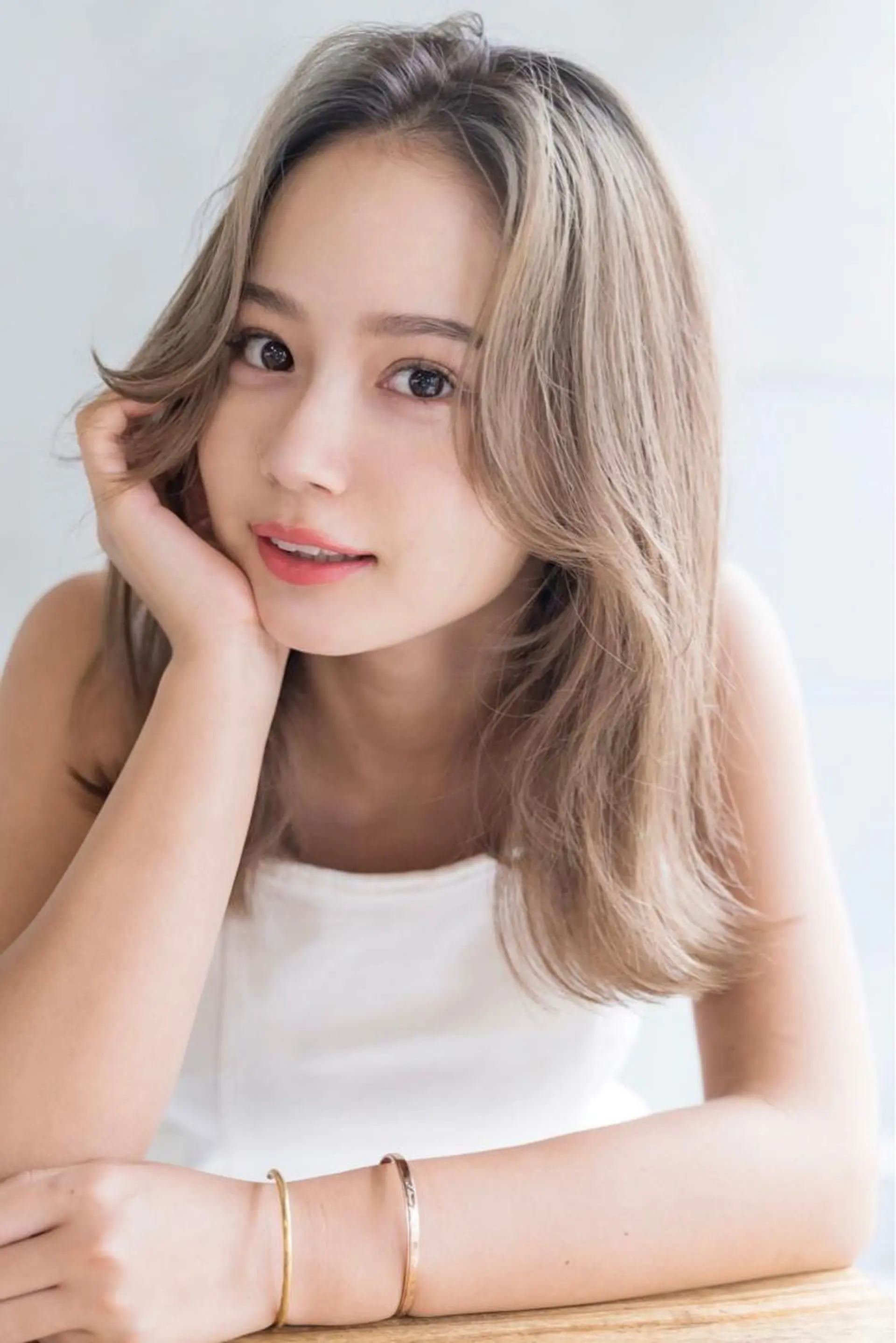 セミロング 韓国風ヘア 小顔カット カット ヘアカラー トリートメント ヘッドスパ ヘアセット 山口 竣也のヘアスタイル