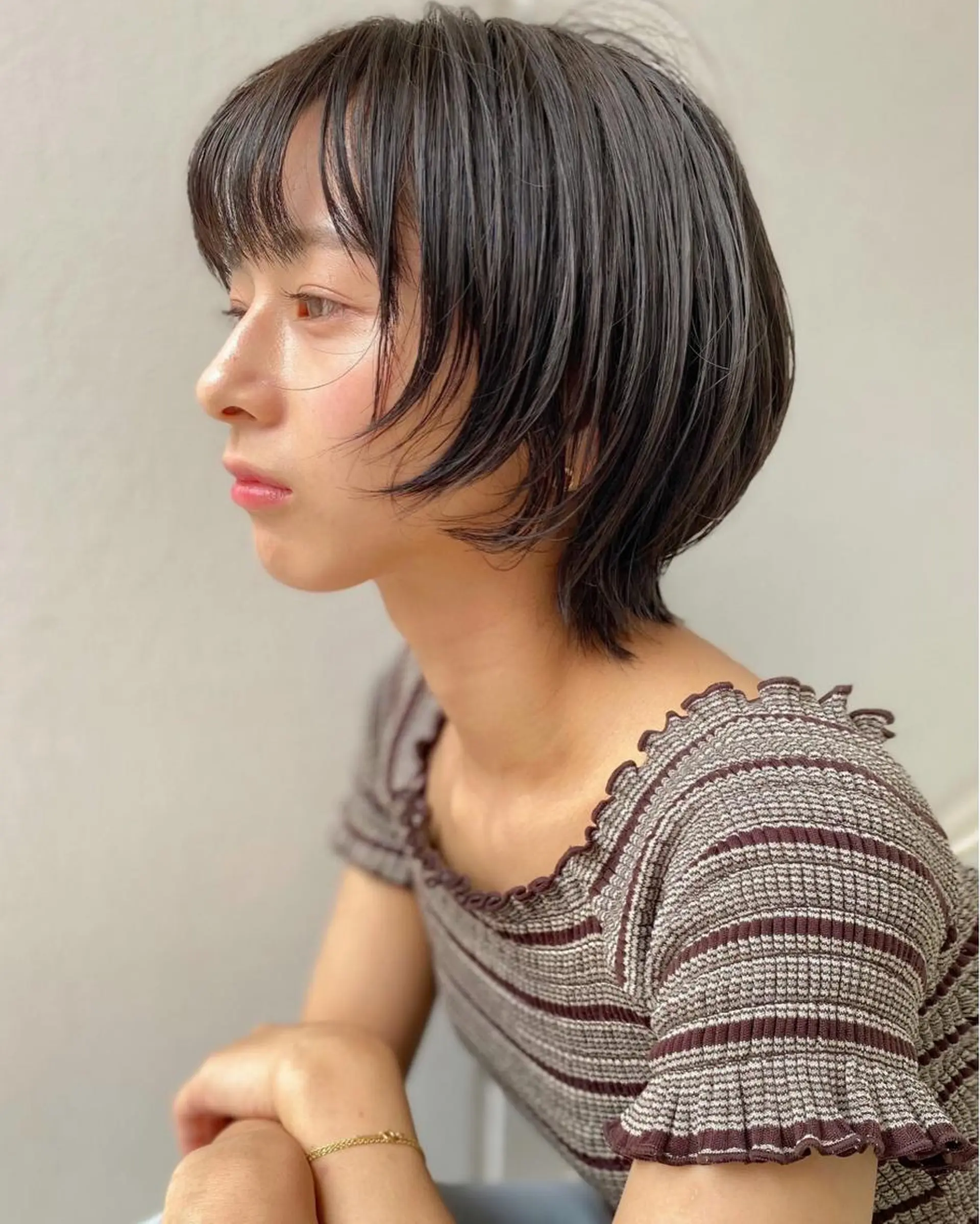 ショート カラー ショートボブ ベージュカラー ブリーチ ケアブリーチ 透明感カラー a moment(モーメント)所属・蔵前 デザインカット KOBAYASHIのヘアスタイル