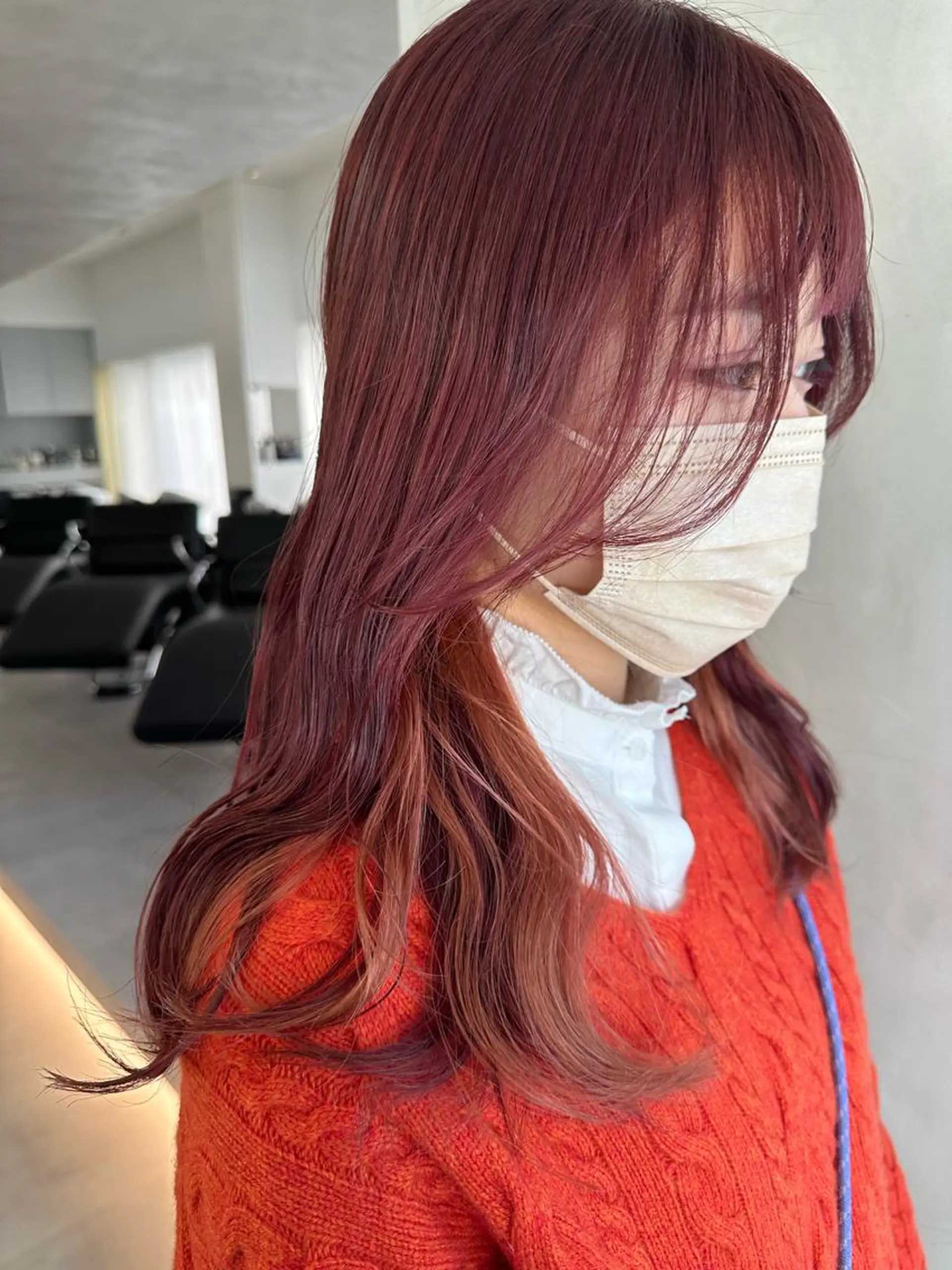 ロング カラー ヘアアレンジ インナーカラー ピンクカラー ヘアカラー トリートメント ヘッドスパ ヘアセット 垢抜け韓国風ヘア カラーMIKUのヘアスタイル