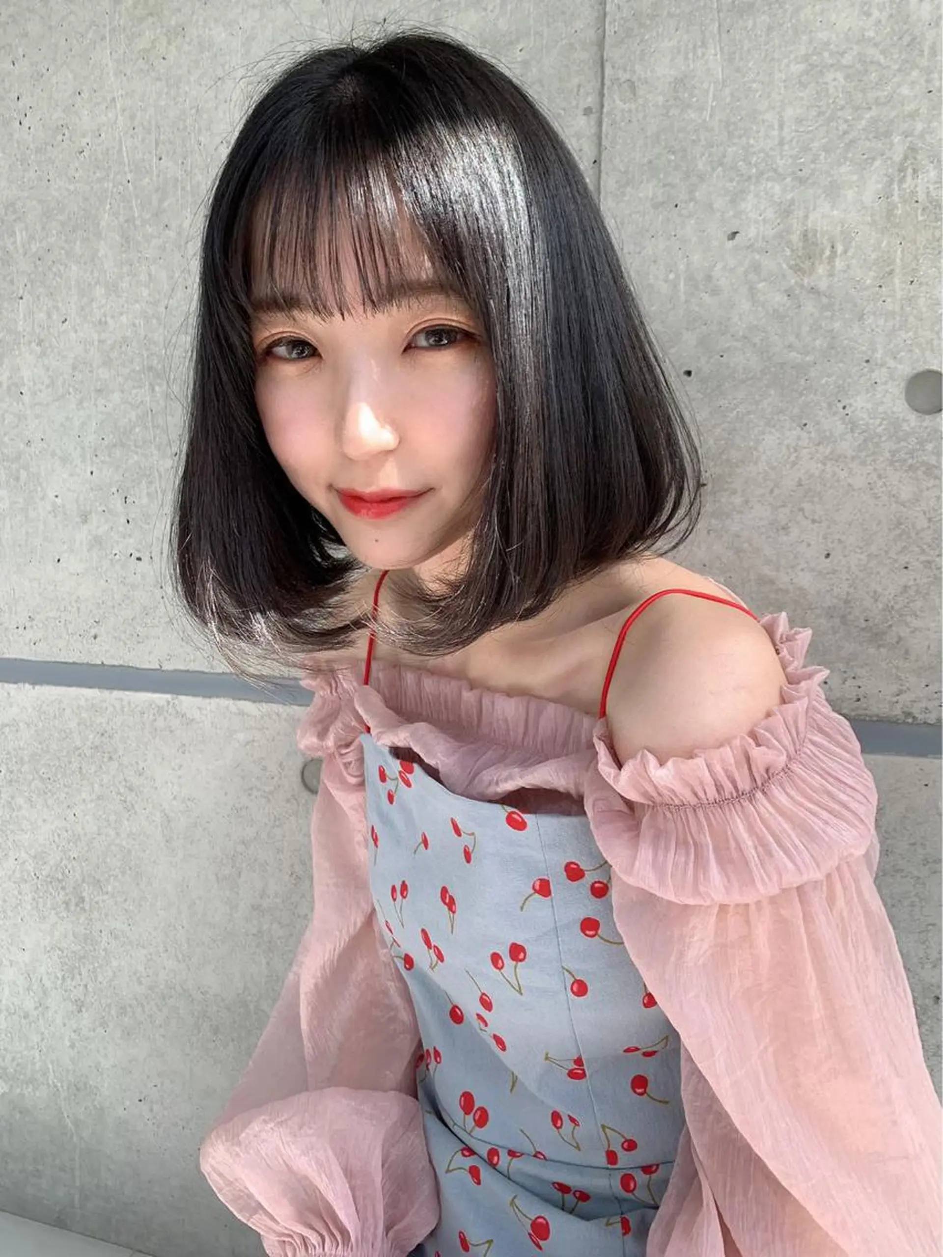 ミディアム ❤️赤み消し 上品カラー❤️のヘアスタイル