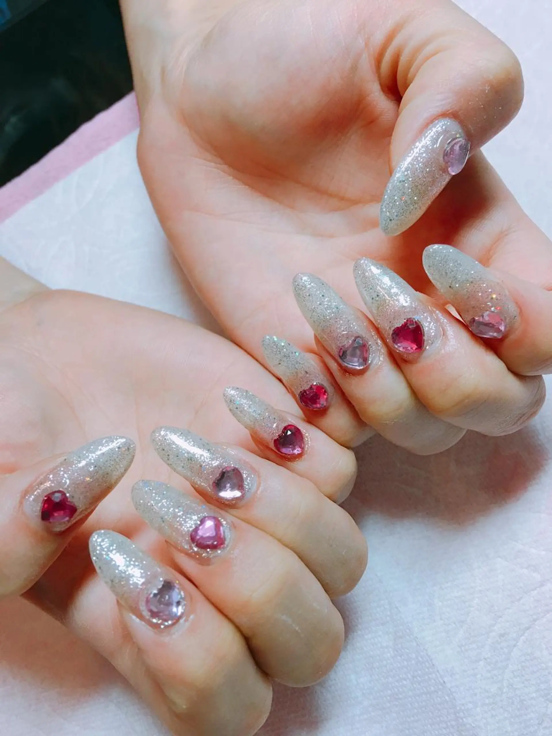 ネイル ハート ワンカラーネイル スカルプネイル シルバー THECOLORS所属・近貞 莉奈のネイルデザイン