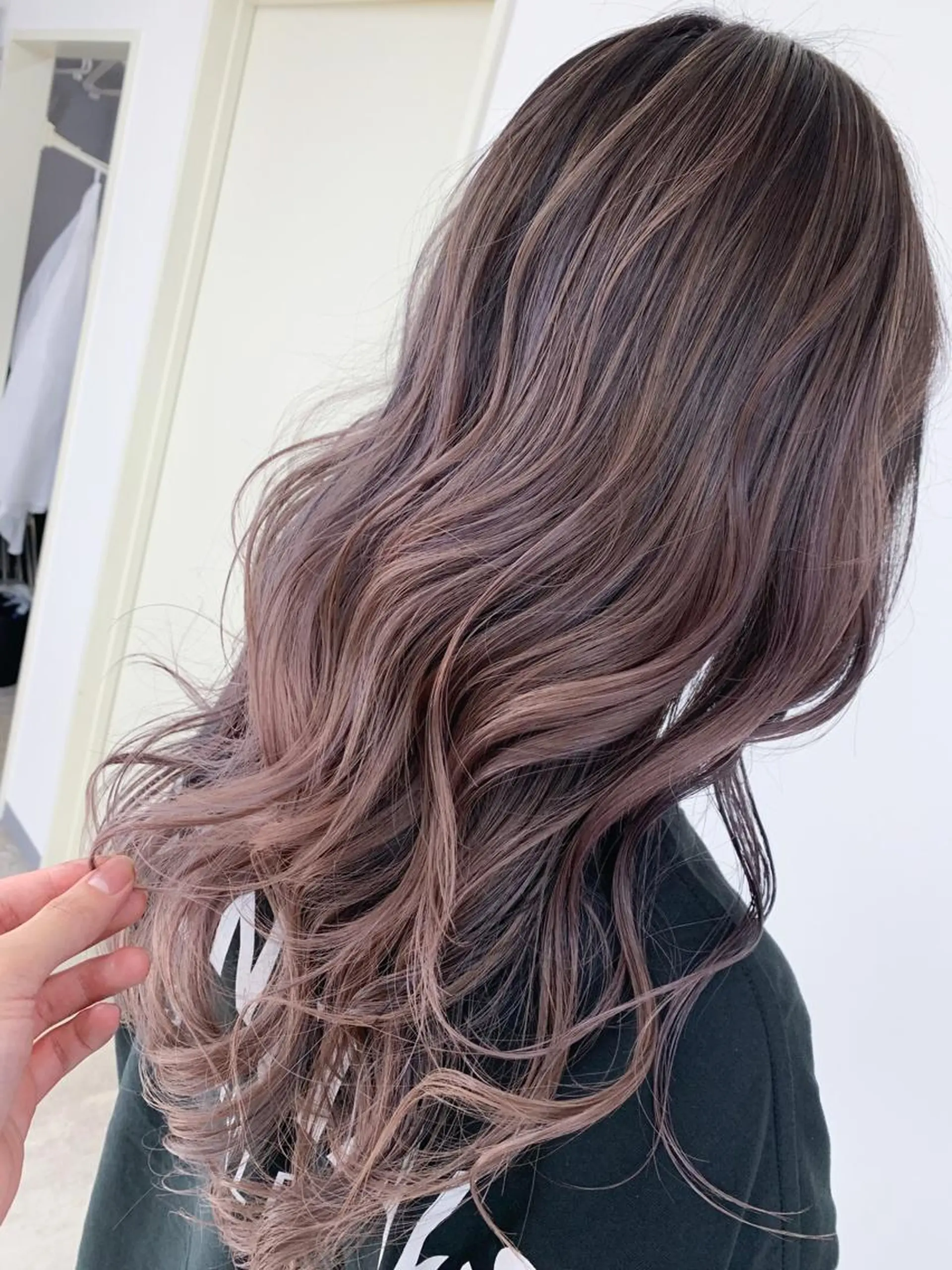 ロング 🥇近藤 恭輔🥇 Recharme新保のヘアスタイル