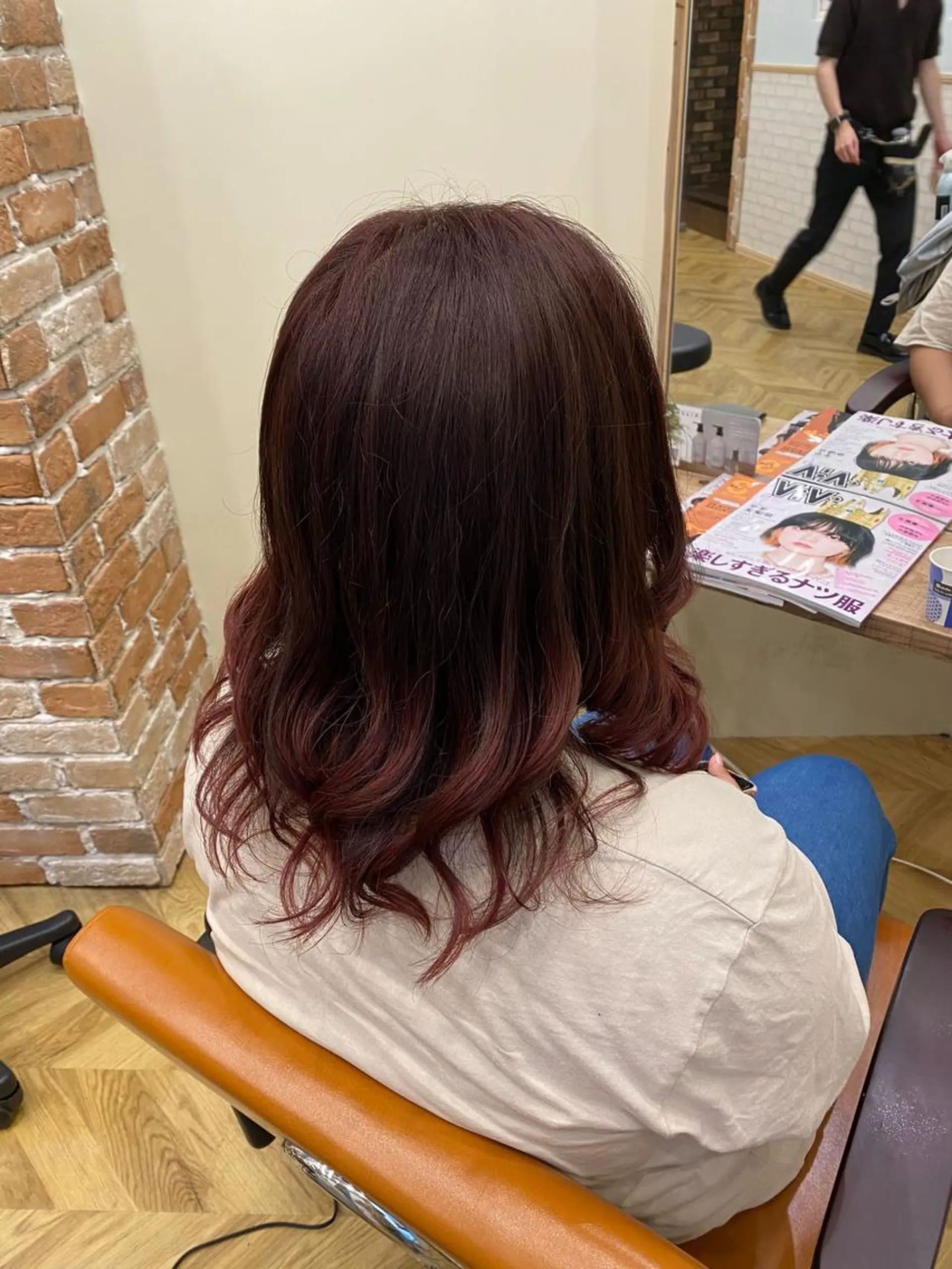 セミロング カラー e-style  志都呂店所属・大島 司津香のヘアスタイル
