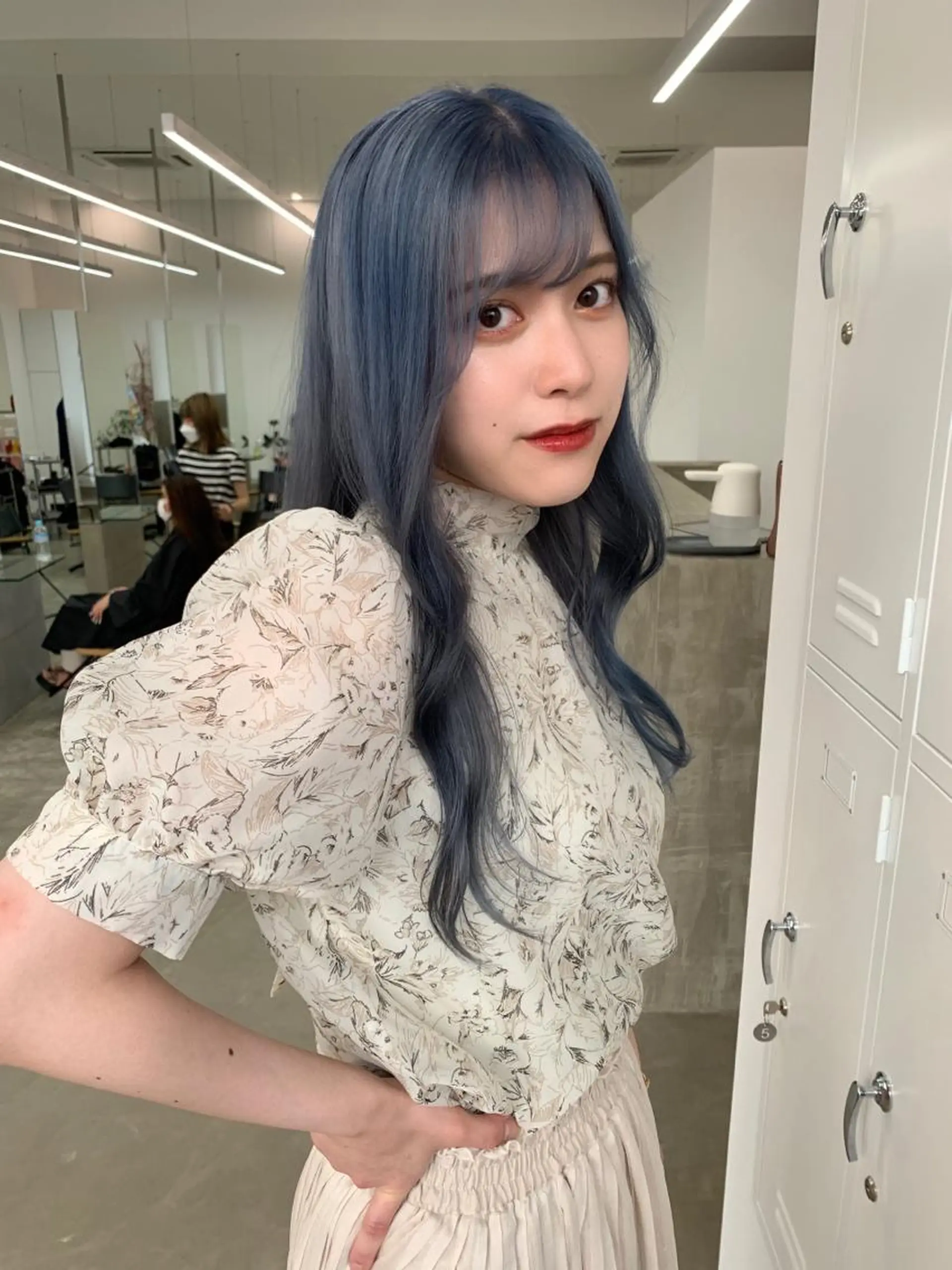 ロング カラー ブルーカラー YU KIのヘアスタイル