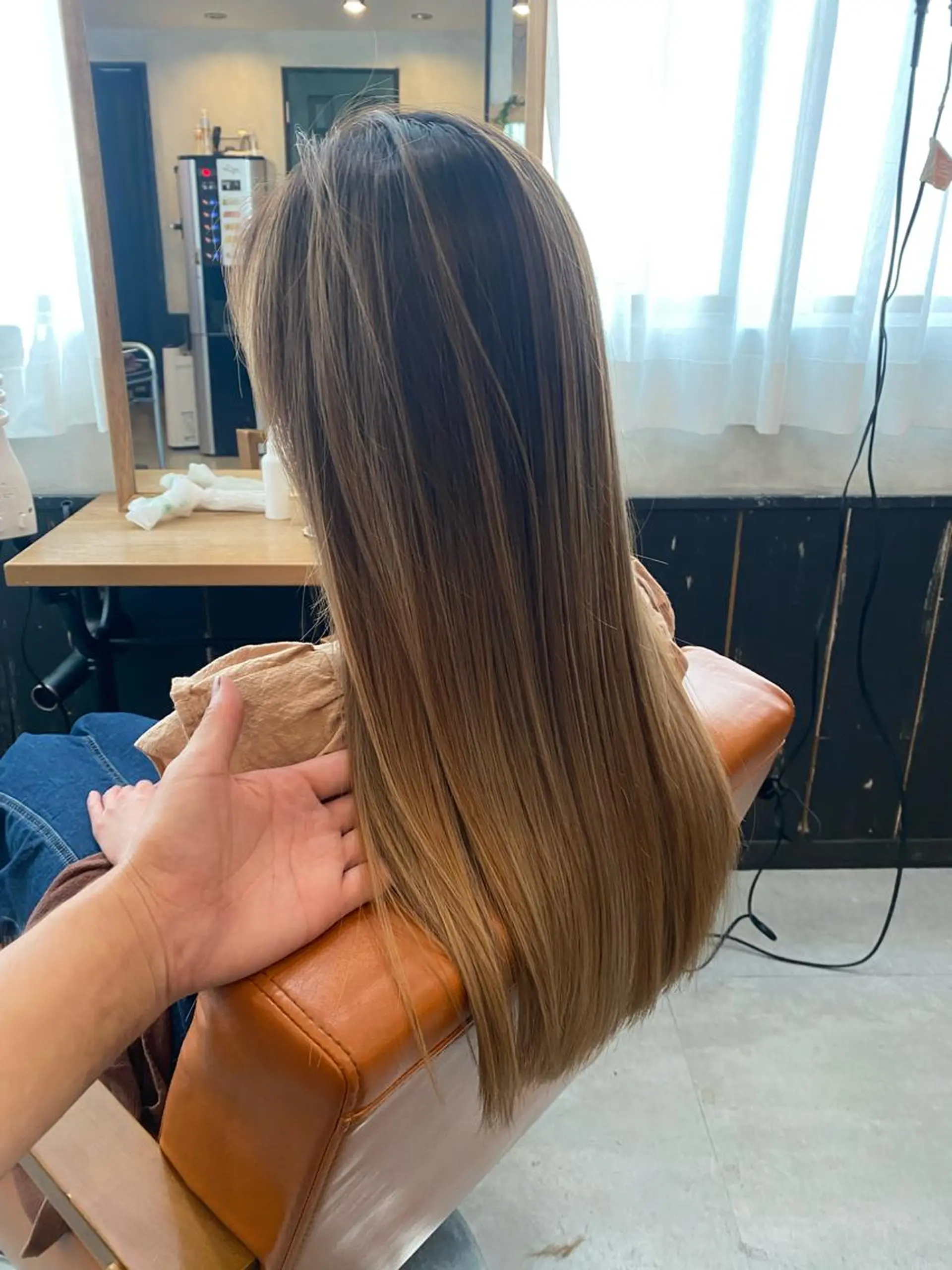 ロング ミストバング ハイライト 髪質改善 レイヤーカット トリートメント ヘアカラー トリートメント ヘッドスパ AUBE HAIRazul吉祥寺所属・髪質改善✨幹細胞✨ ウルツヤ🌈清水　祥のヘアスタイル