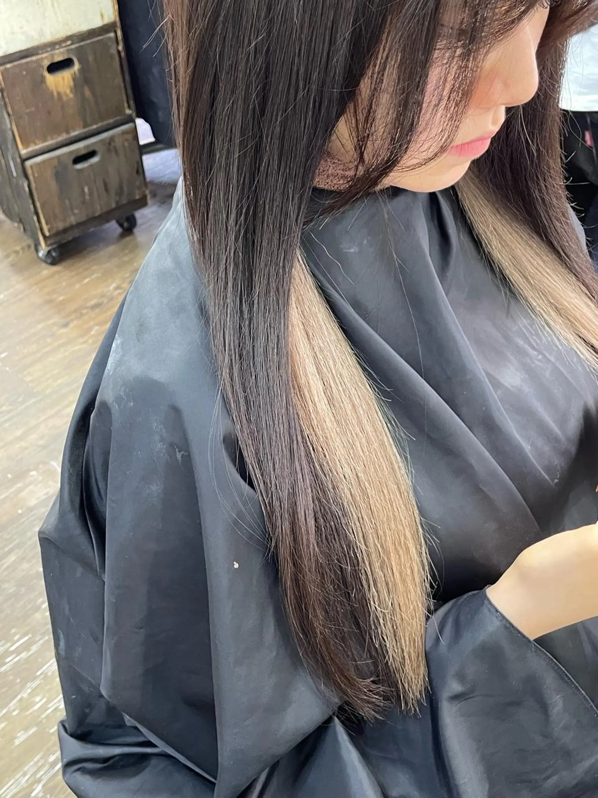 ロング 田子🦋ハイトーン 🫐耳つぼジュエリーのヘアスタイル