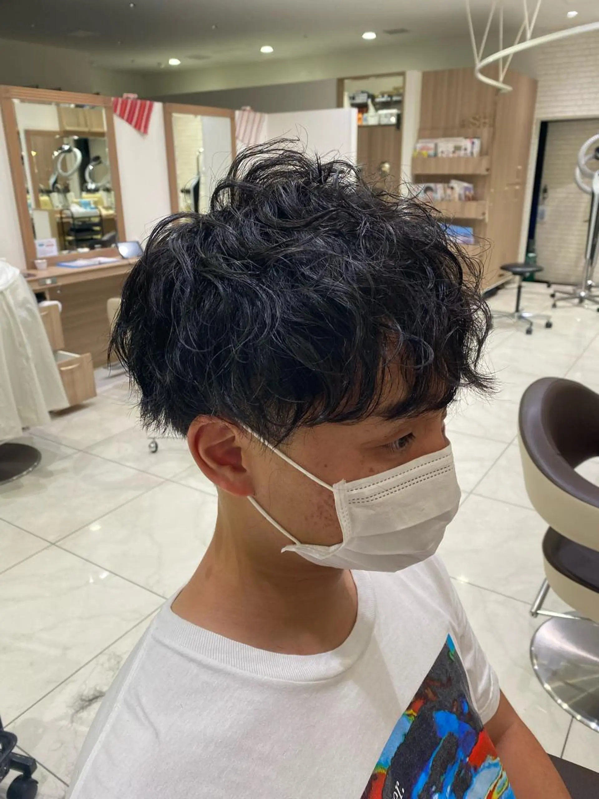 パーマ メンズ メンズパーマ ツイストスパイラルパーマ スパイラルパーマ カット パーマ 奥村 美郁子のヘアスタイル