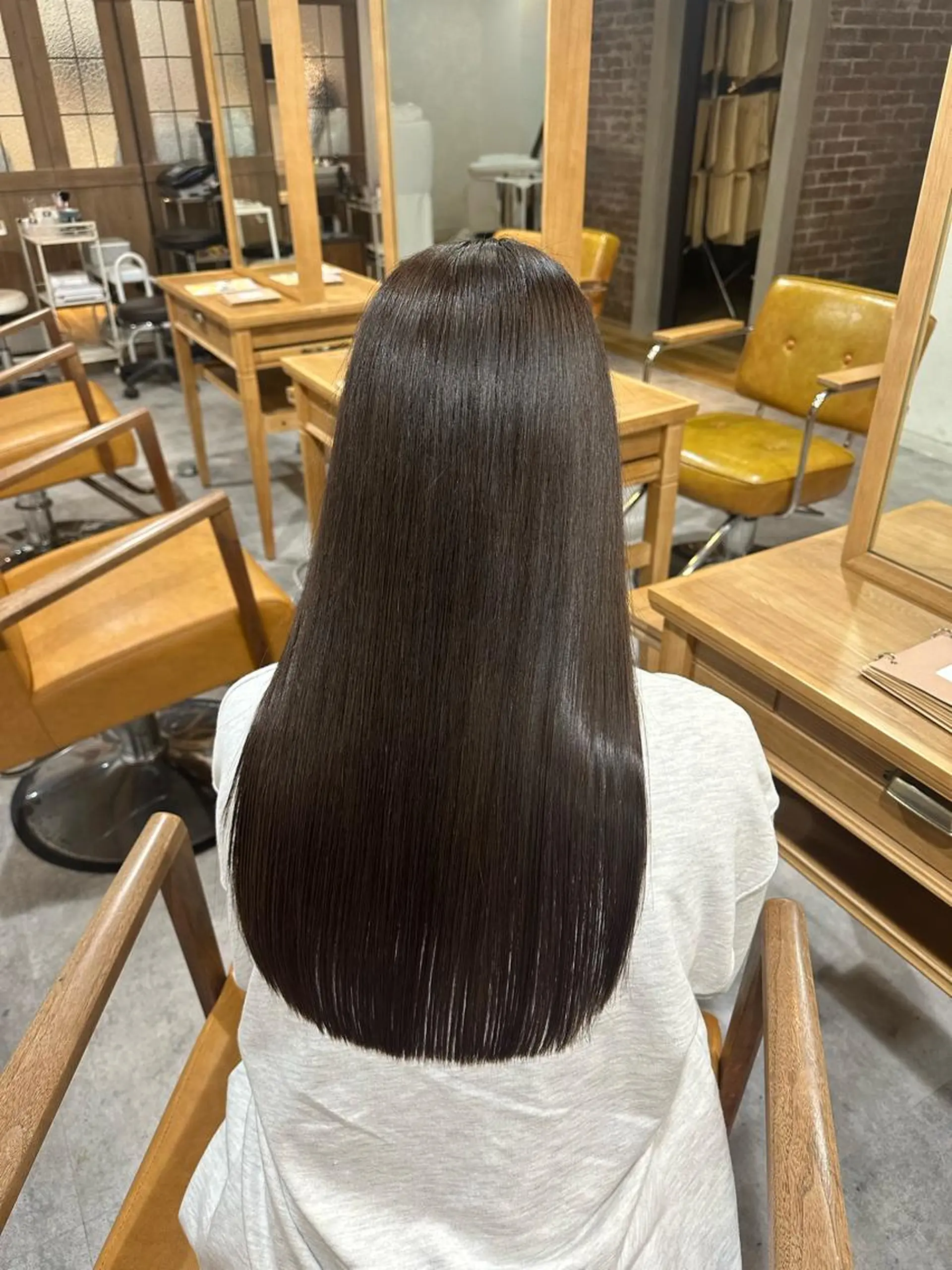 ロング カラー ブラウンカラー カット ヘアカラー 福崎 真奈のヘアスタイル
