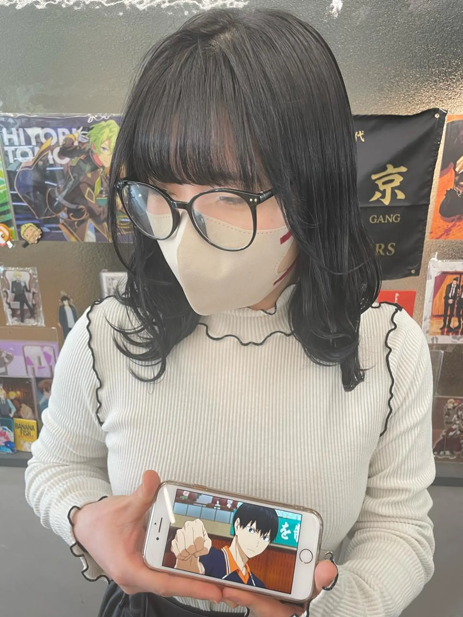 ミディアム カラー ブリーチ ブリーチなしカラー カット インナーカラー/推し アニメカラー/ウルフのヘアスタイル