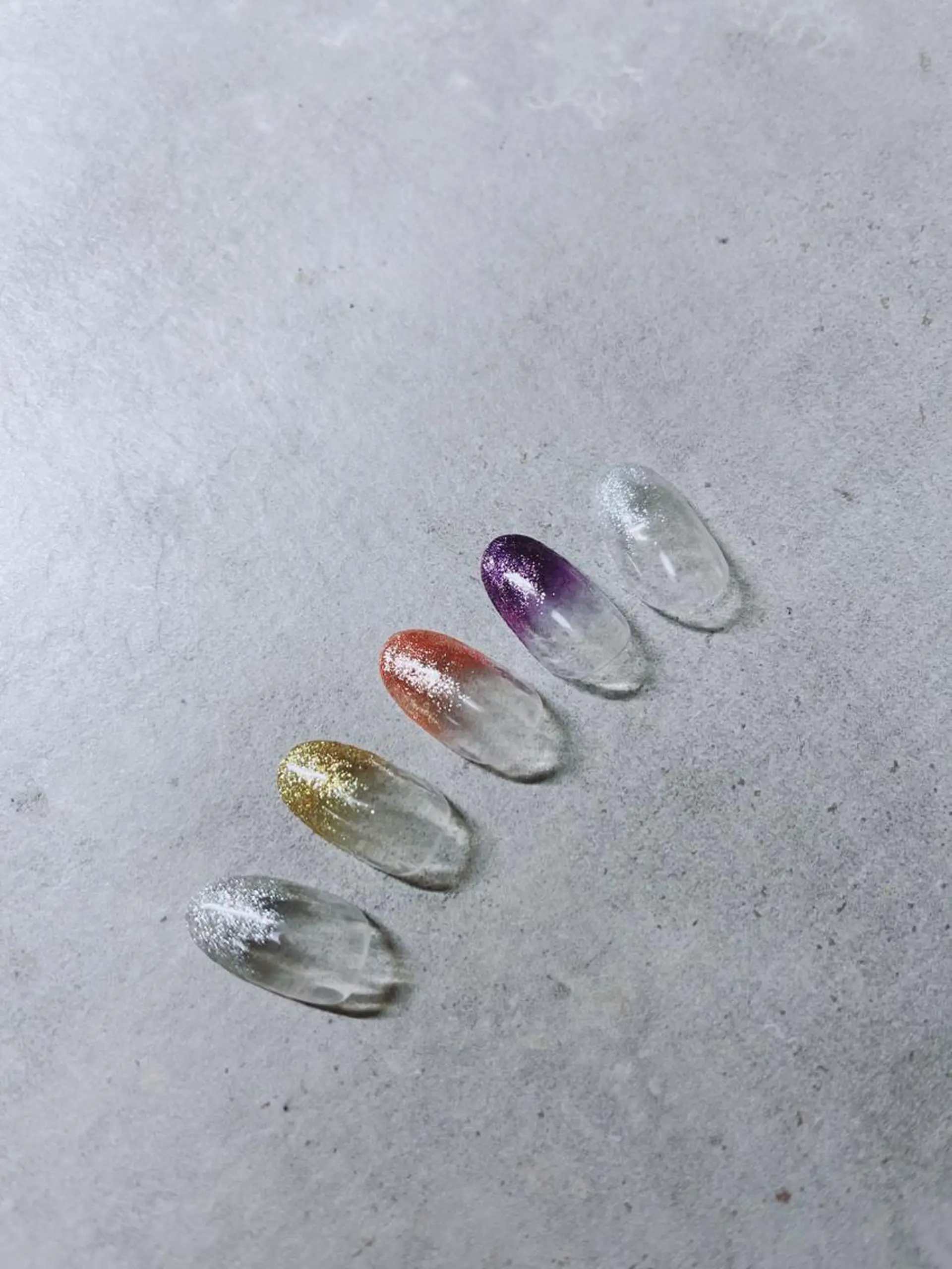ネイル グラデーション ラメ(グリッター) ラメグラデーション ate eyelash所属・もり まゆみのマツエク・マツパデザイン