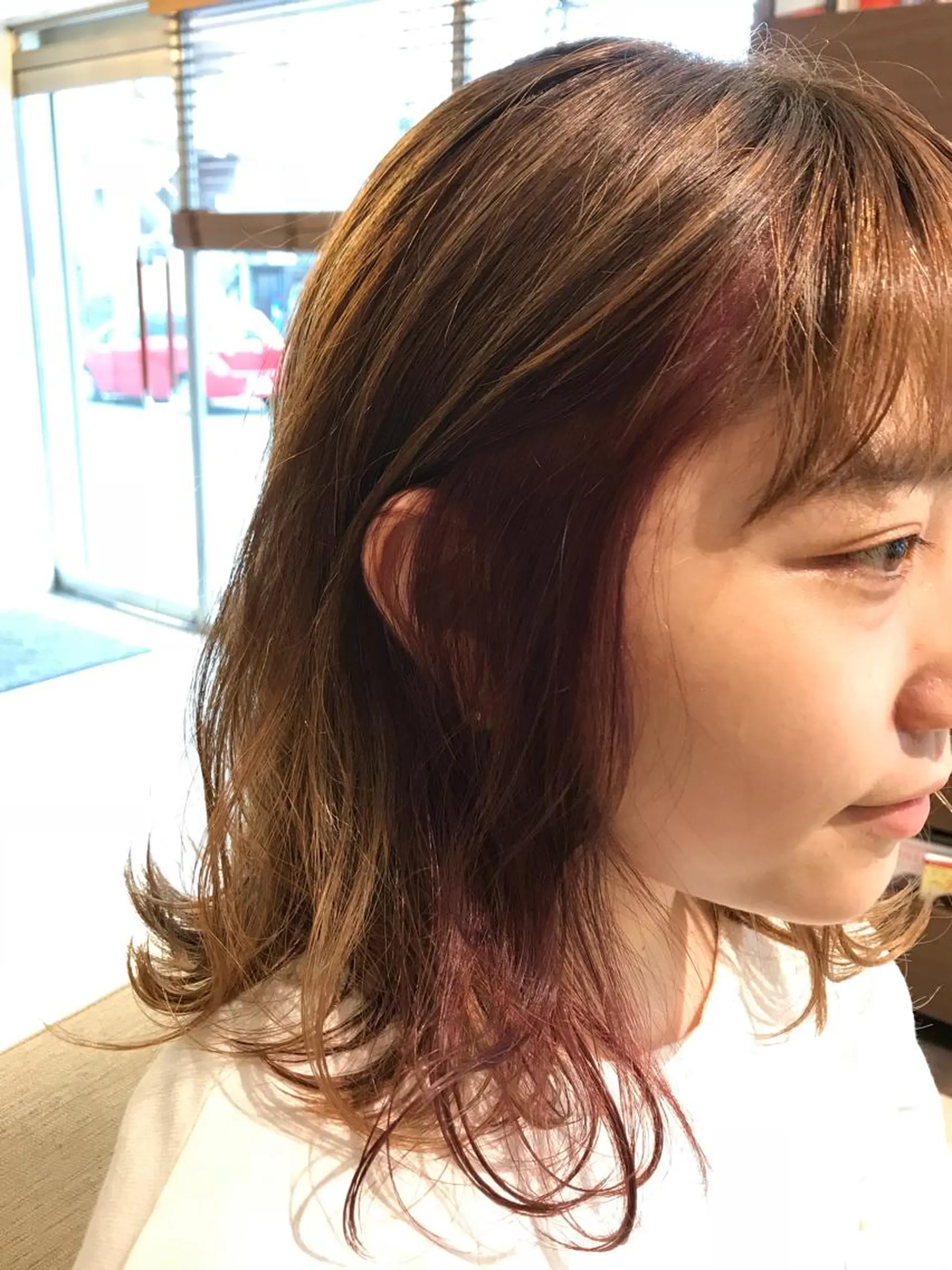 ミディアム ハイライト カット ヘアカラー newi saLyu 片岡ふきのヘアスタイル