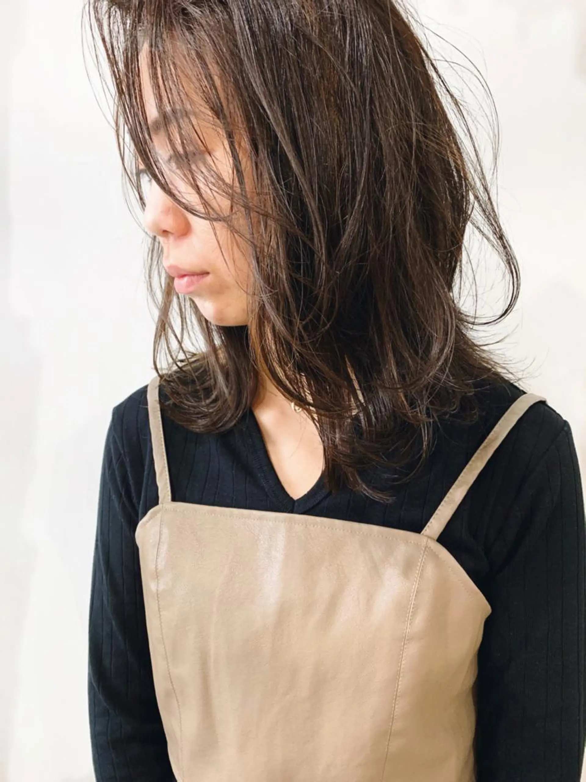 ミディアム ミディアムレイヤー レイヤーカット ハイトーンカラー RYUのヘアスタイル