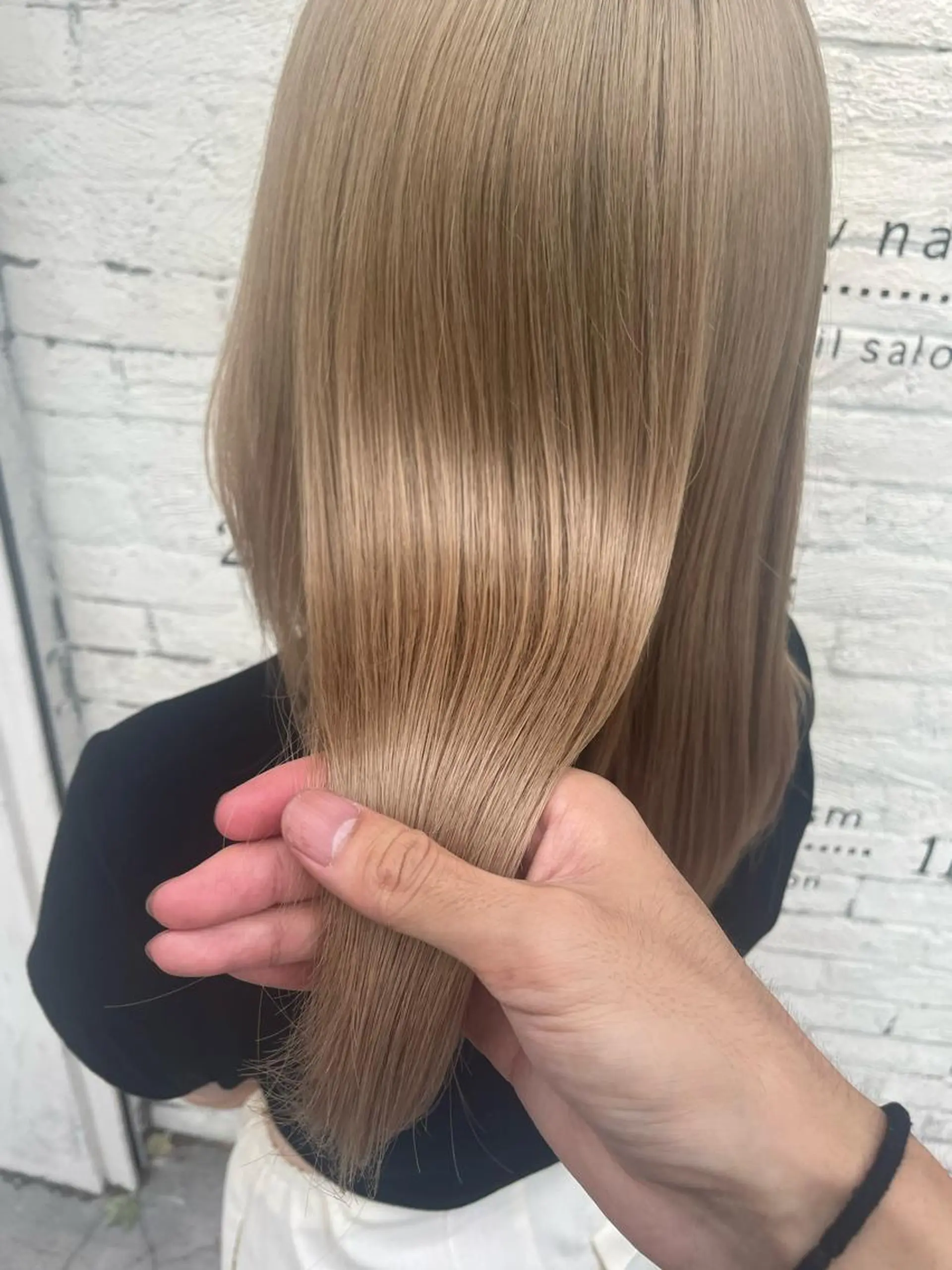 セミロング カラー ヘアアレンジ ベージュカラー ブロンド ブロンドベージュ 透明感カラー グレージュ hair salon darts所属・髪質改善/美髪ケア ✨岡野右京のヘアスタイル