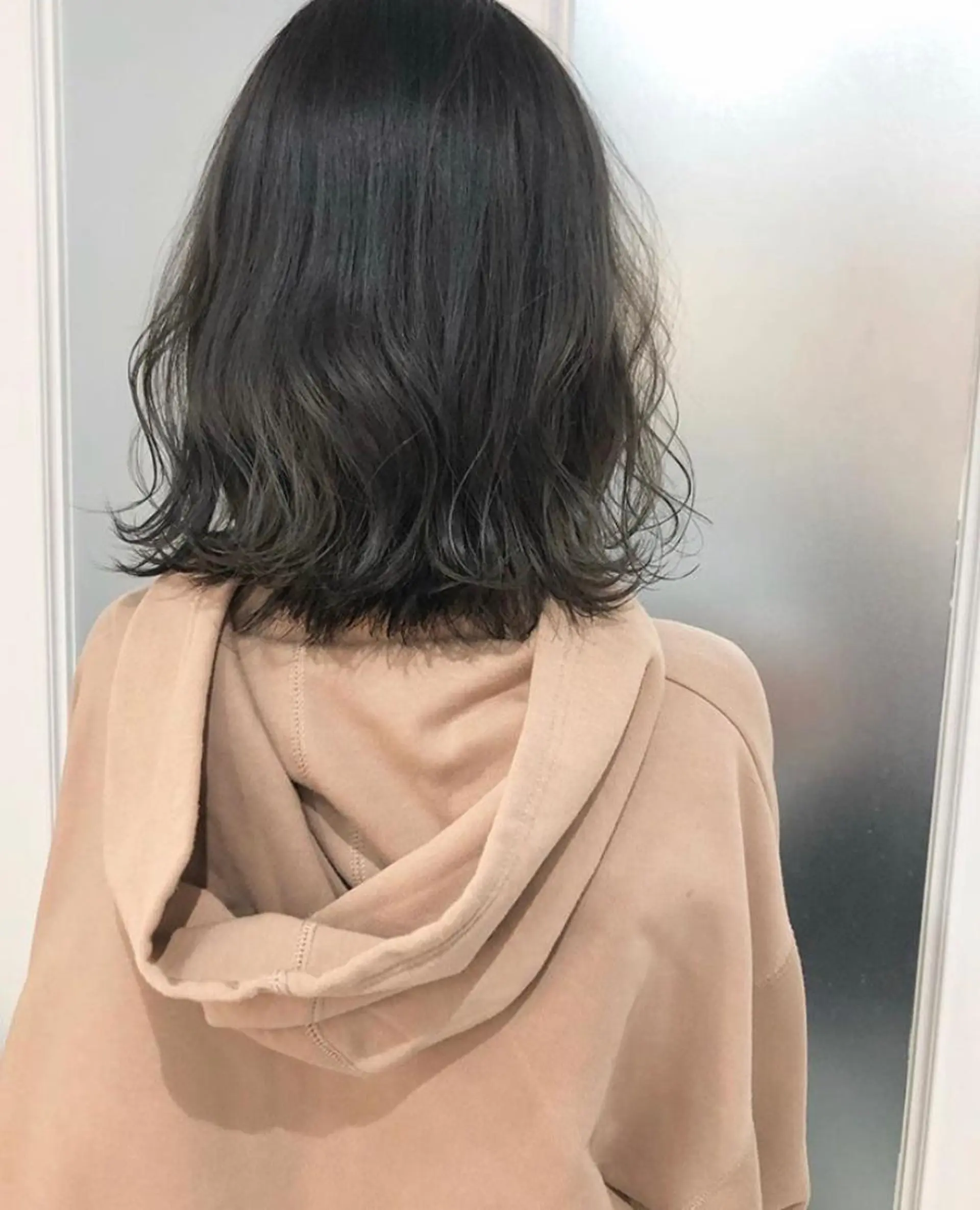 ミディアム 米津 優花のヘアスタイル