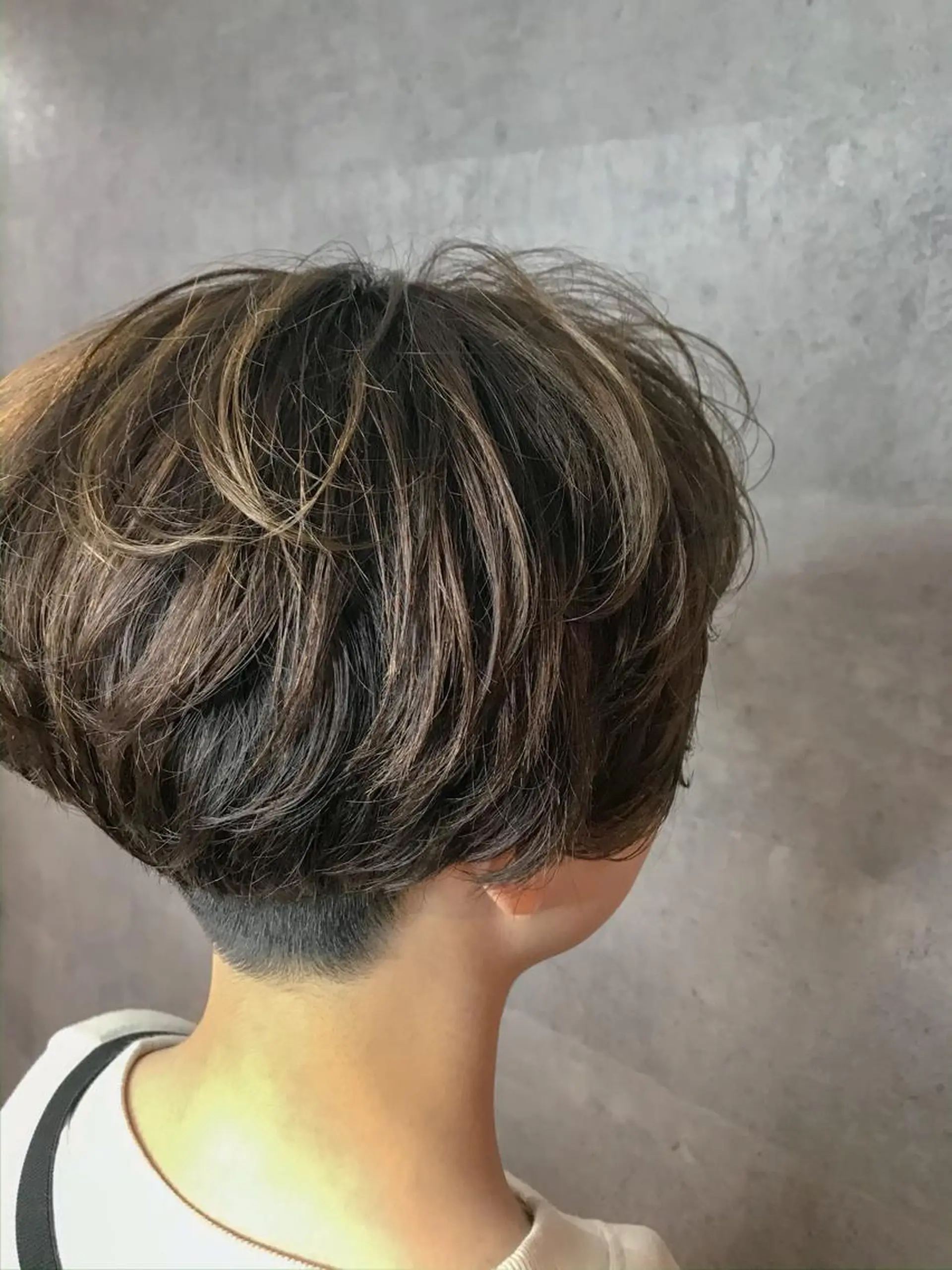 ショート カラー ハンサムショート ショートヘア カット ヘアカラー 久保亮太 /大人ショートのヘアスタイル