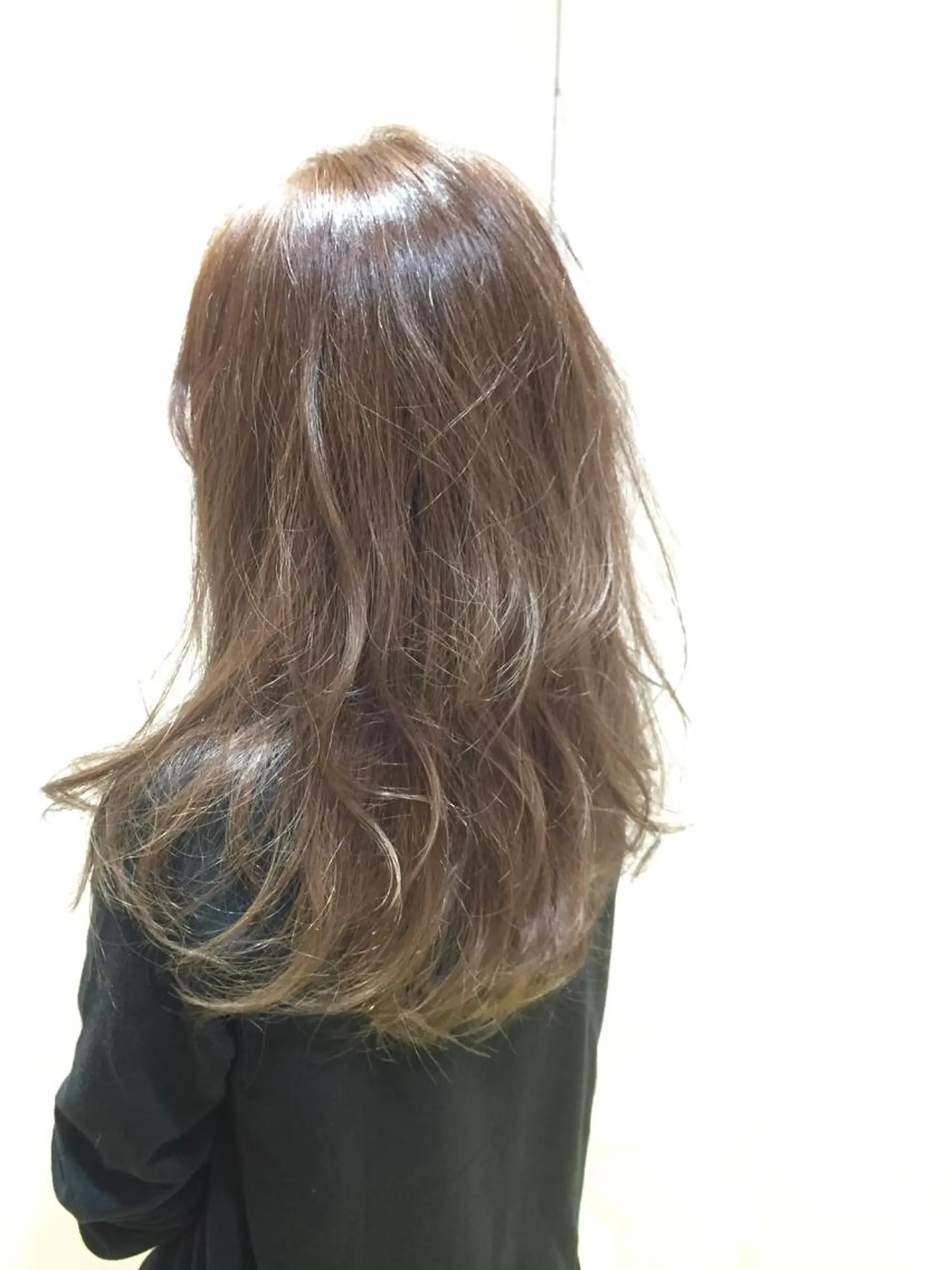ロング カラー パーマ グラデーションカラー 駒田 拳児のヘアスタイル