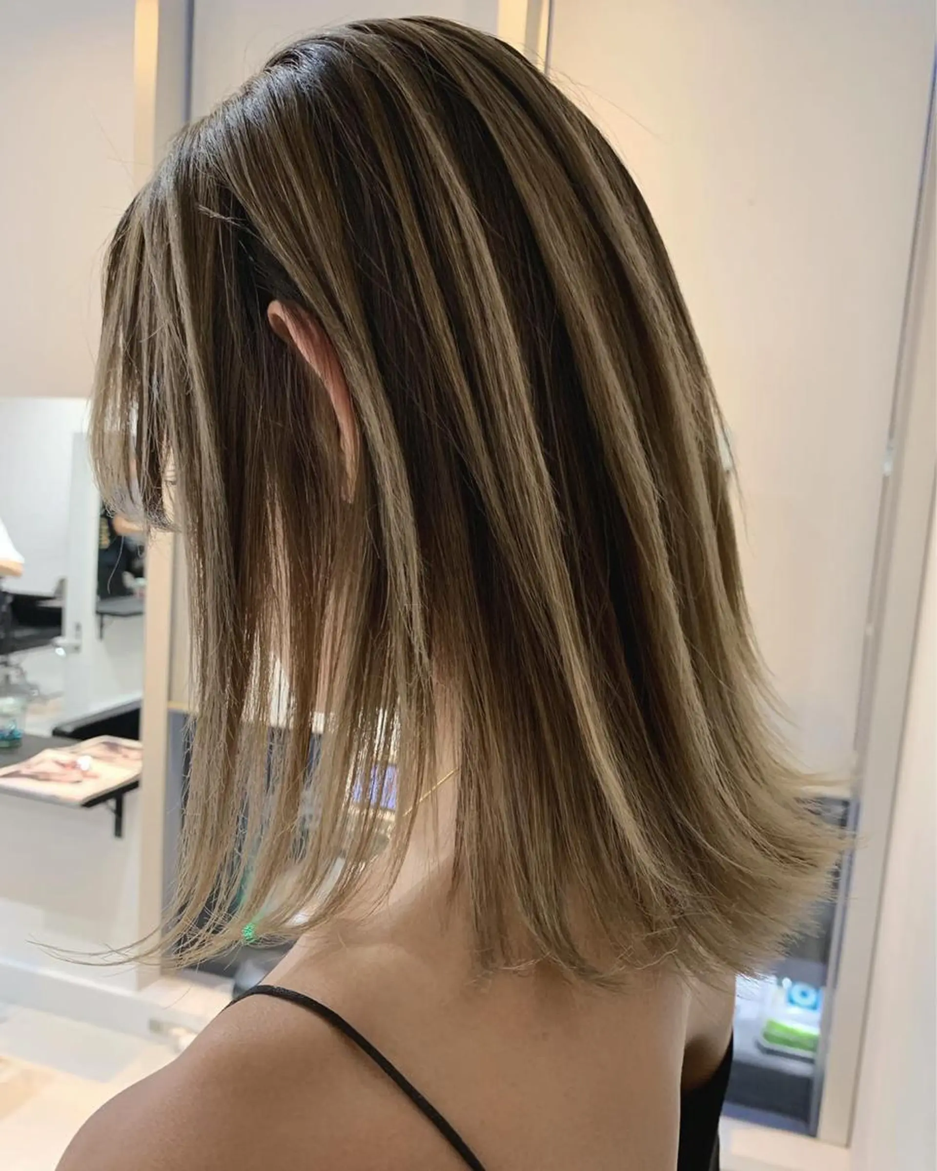 ミディアム カラー パーマ ヘアアレンジ アッシュ バレイヤージュ ベージュカラー ブラウンカラー オレンジ 【公式】amble luxe池袋東口💛のヘアスタイル
