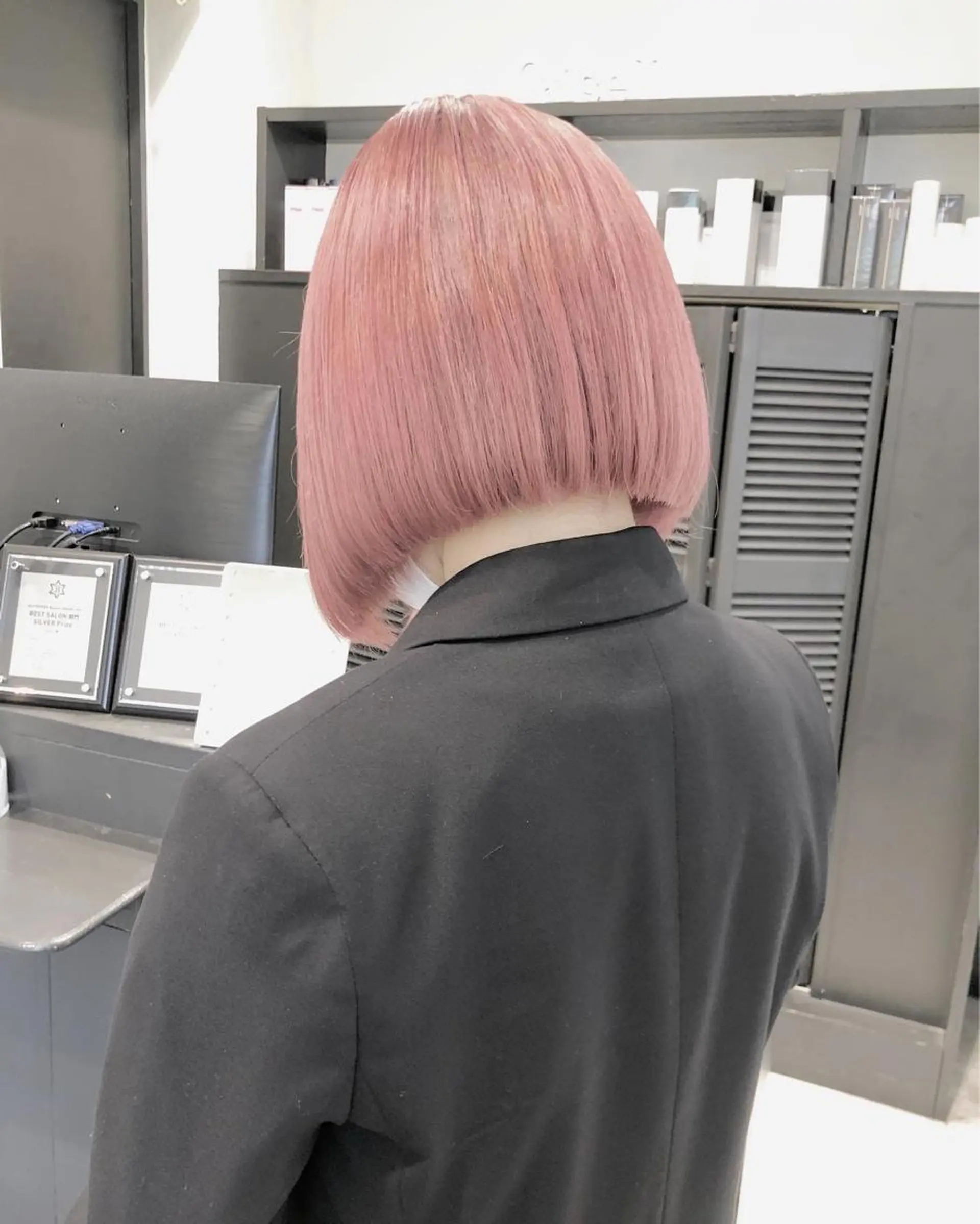 ミディアム カラー mimiiy梅田 中崎町ハイトーンのヘアスタイル