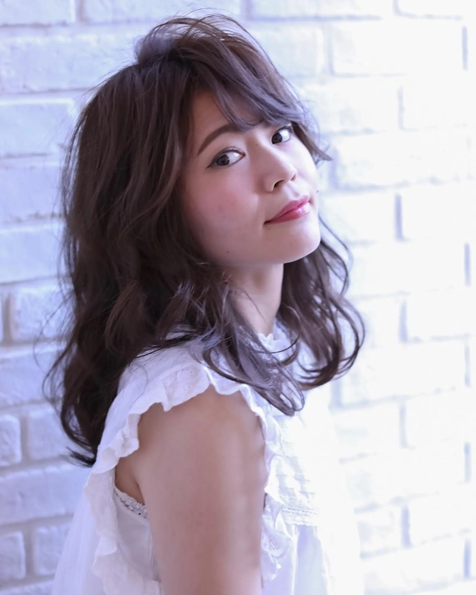 セミロング カラー 小野 かなこのヘアスタイル