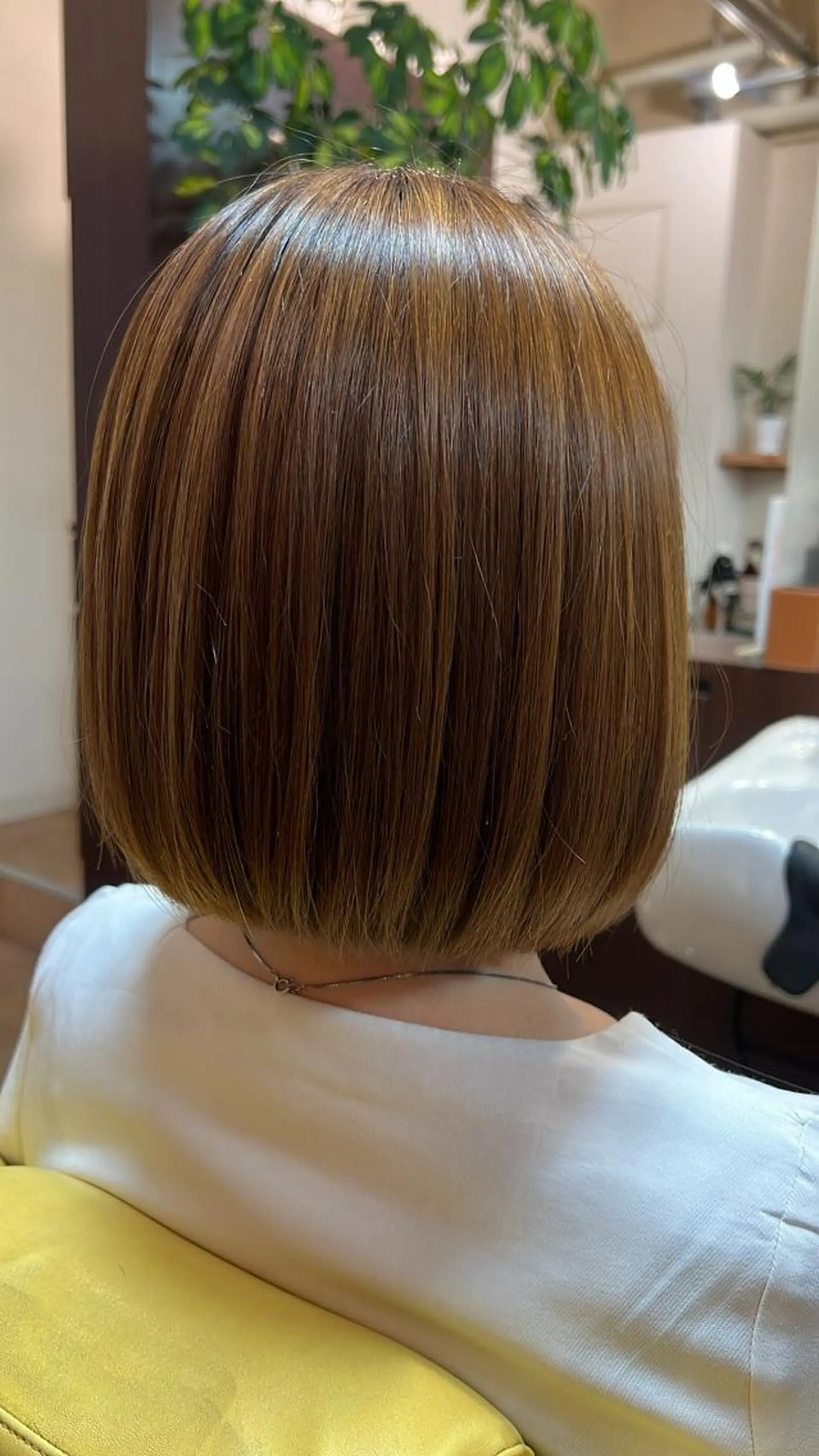ショート カラー ヘアアレンジ 切りっぱなしボブ ボブ hair  bh.maara所属・bh.maara デザイン／ハイトーンのヘアスタイル