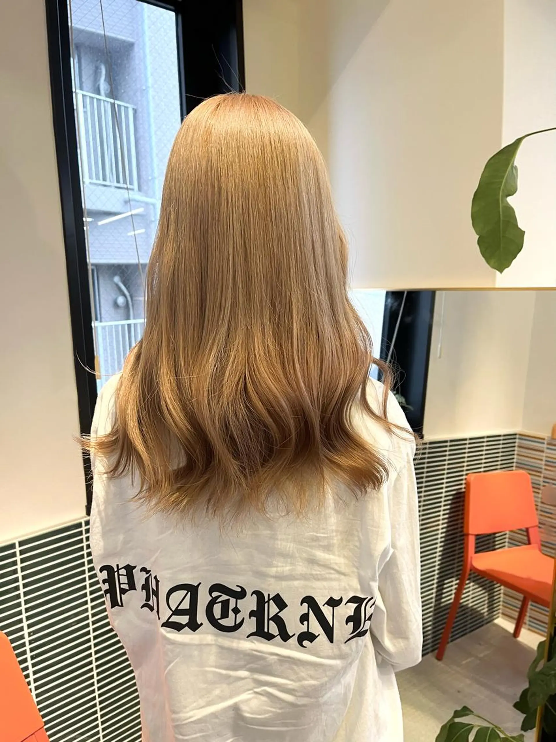セミロング カラー ベージュカラー ブリーチ ヘアカラー トリートメント 🩷ハイトーン透明感 レイヤー🩷ユリカのヘアスタイル