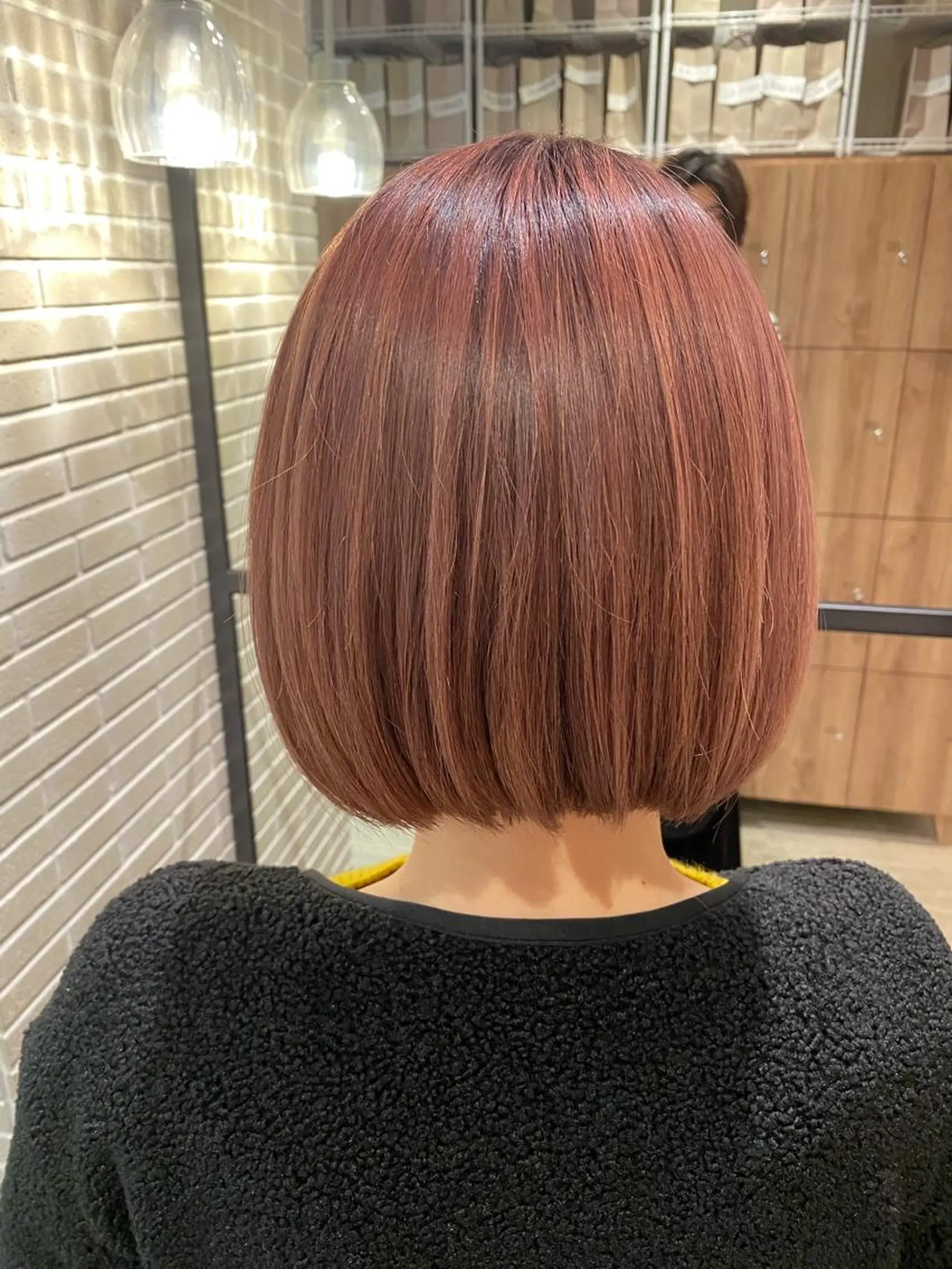 ショート ヘアカラー ケリーズグリーン所属・ボブ/艶ハイトーン 森田/嵩士のヘアスタイル