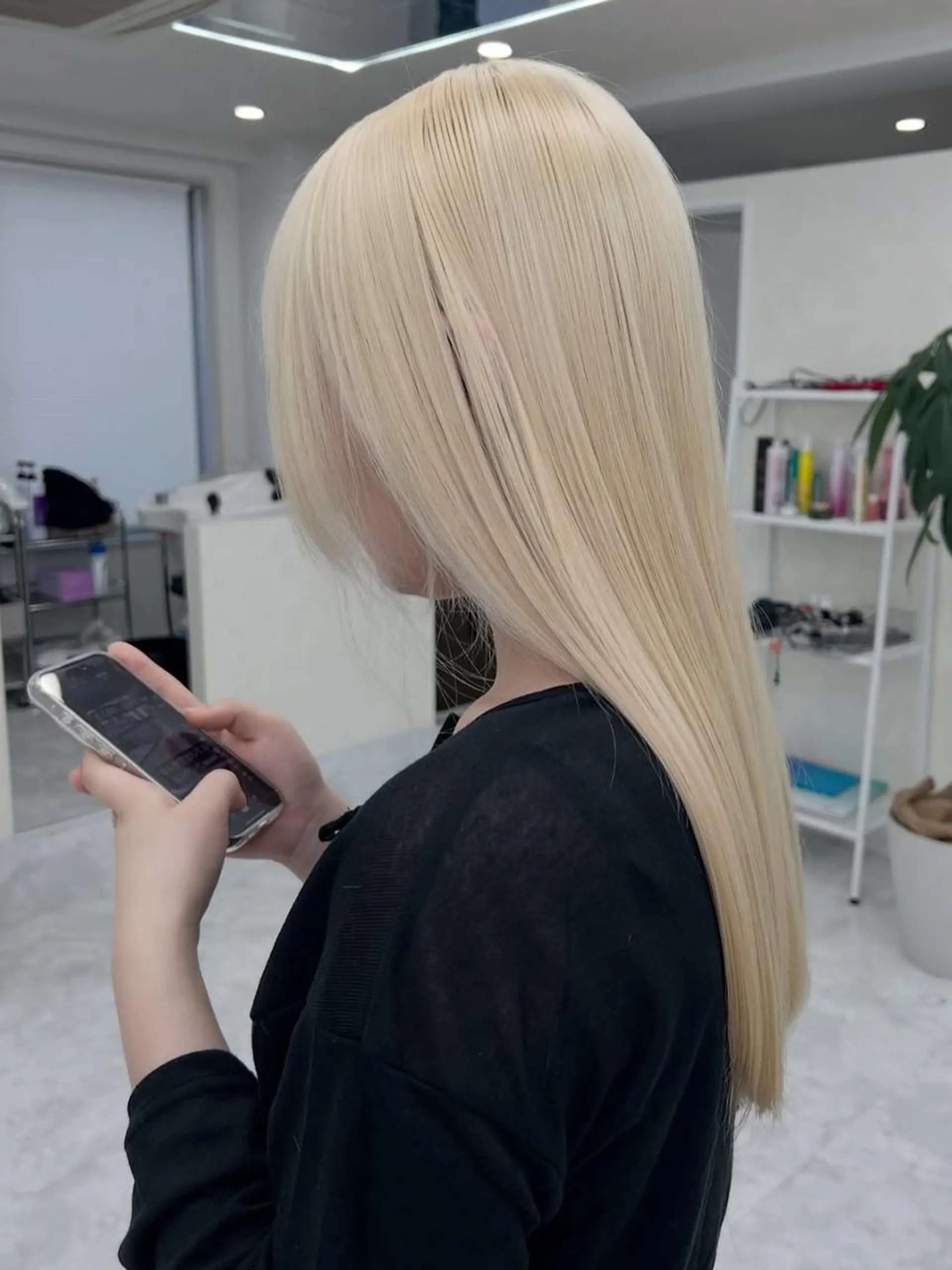 ロング カラー ケアカラーデザイナー Eir茶屋町/友定のヘアスタイル
