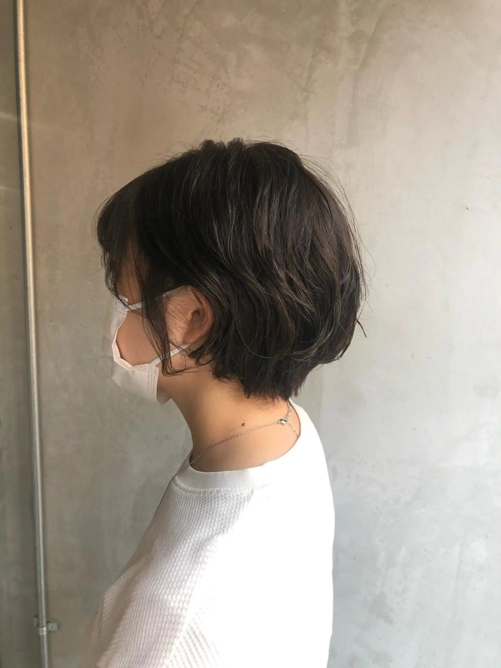 ショート カラー パーマ オリーブカラー 古屋 花織のヘアスタイル