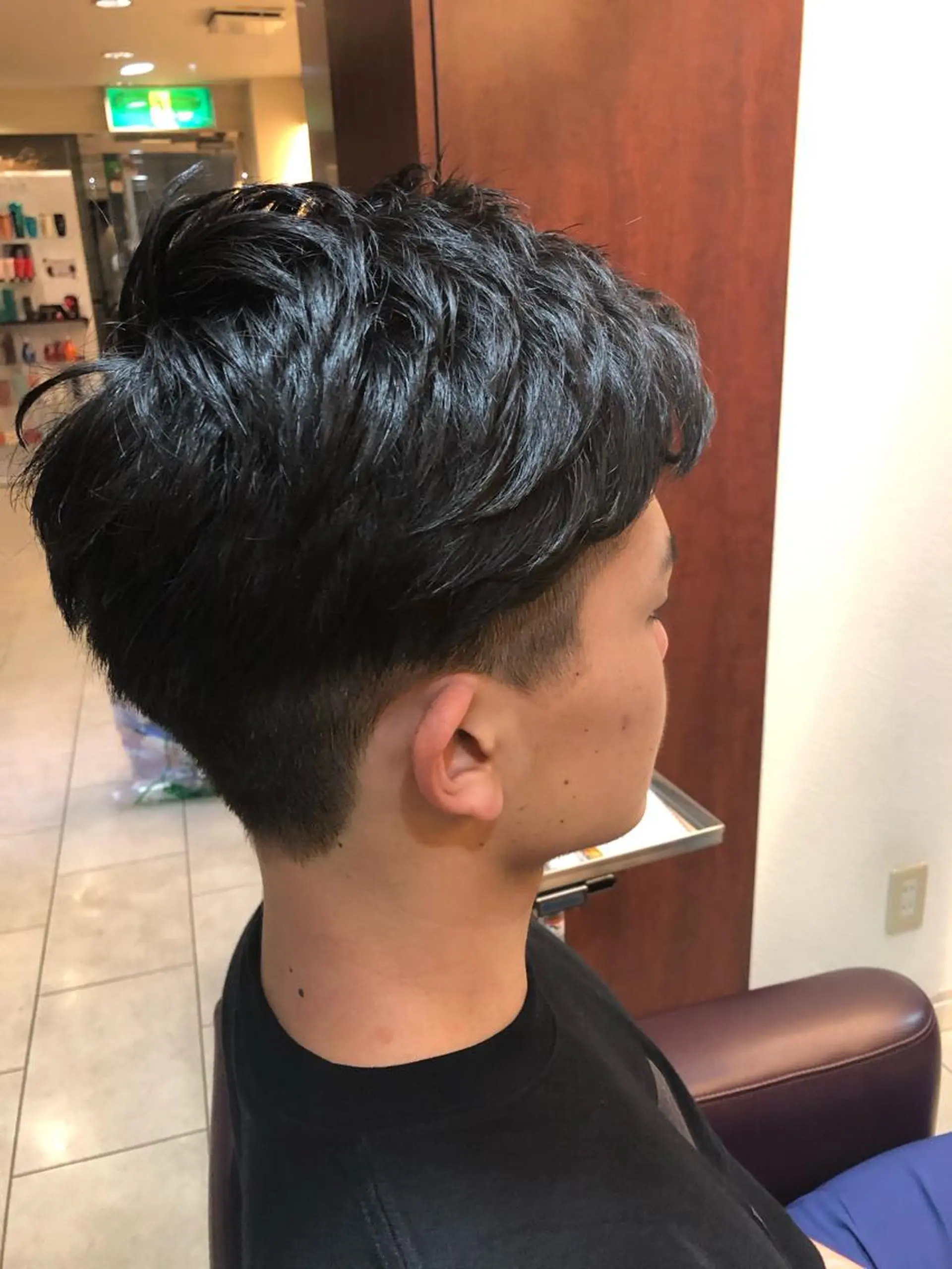 ショート メンズ 刈り上げ こすげひろと カラー講師のヘアスタイル