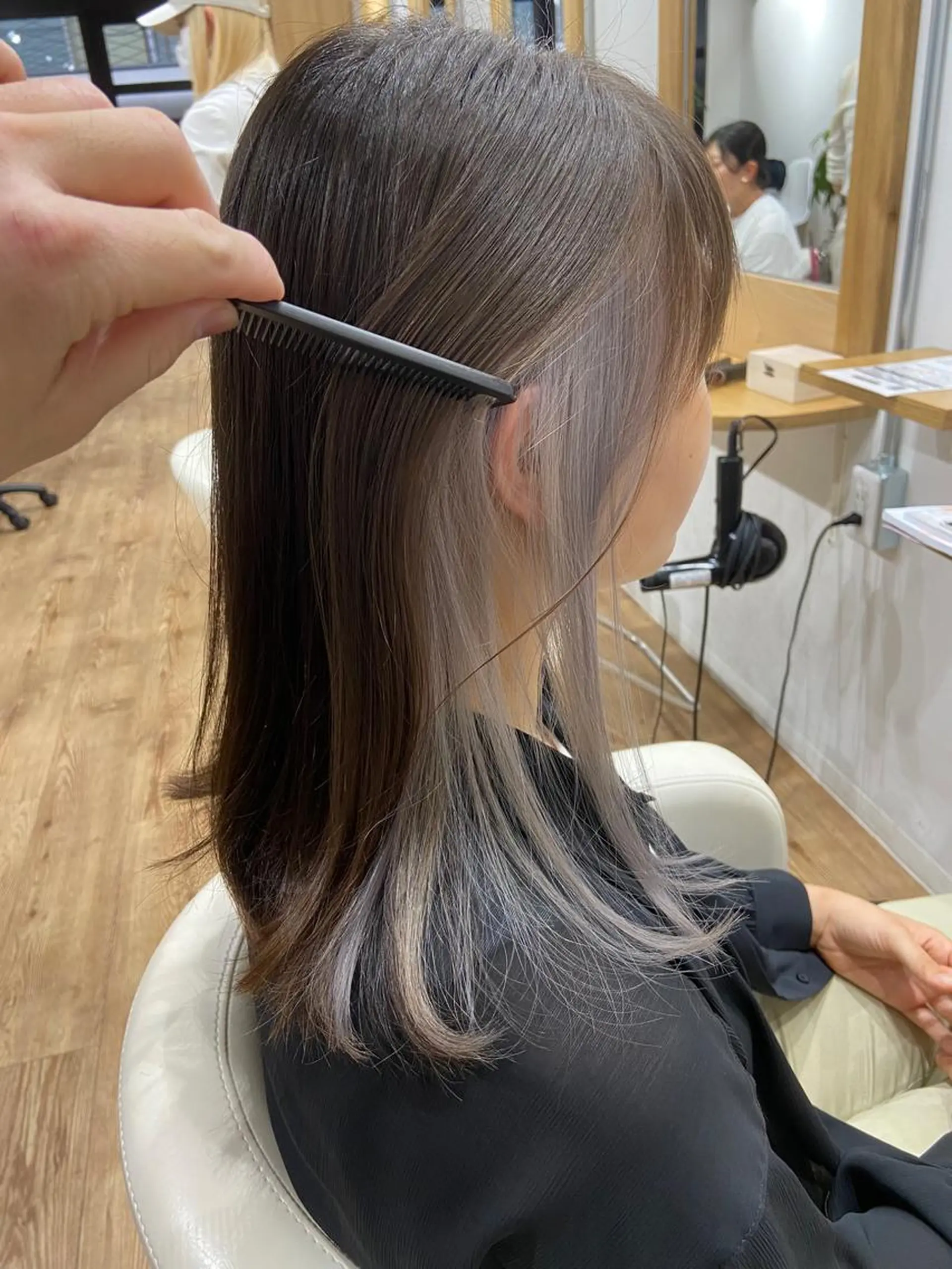ミディアム カラー 切りっぱなしボブ ショートボブ バレイヤージュ ブリーチ デザインカラー カット ヘアカラー Kensho 京都駅 ケアブリーチのヘアスタイル