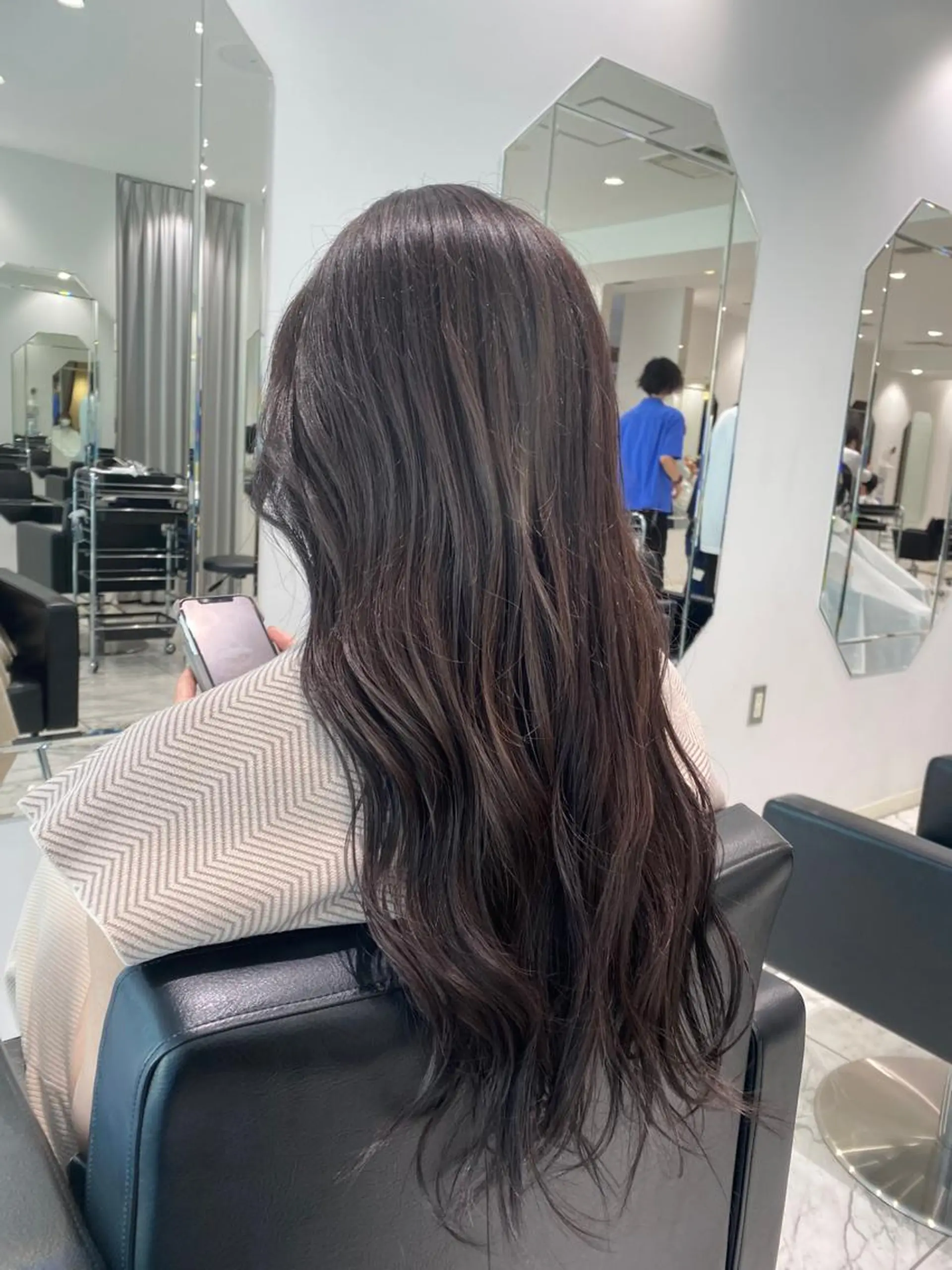 ロング カラー ラベンダーカラー レイヤー 顔周り グレージュ/添田晃基のヘアスタイル