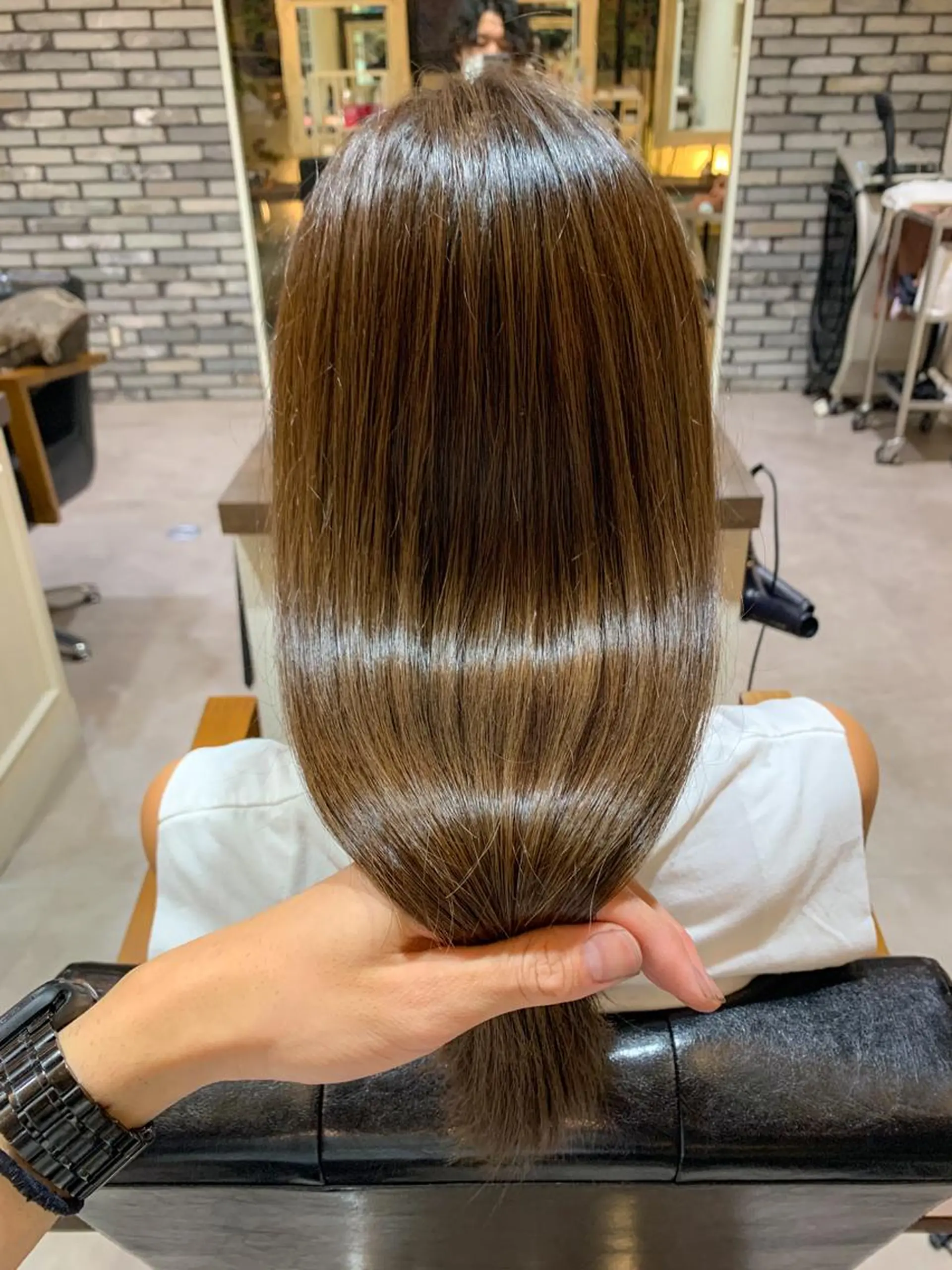 ロング カラー ブリーチ ケアブリーチ ダブルカラー ハイライトカラー ハイトーンカラー カット ヘアカラー トリートメント Uni.所属・地毛風ストレート/ 髪質改善/榎本流行のヘアスタイル