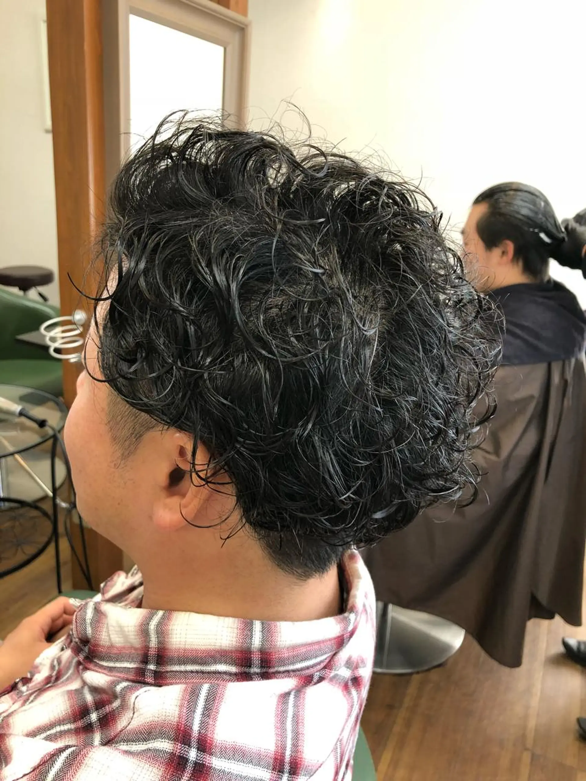 パーマ メンズ PALETTE(パレット)所属・SHIORI💜艶々 柔らかカラーへ💜のヘアスタイル