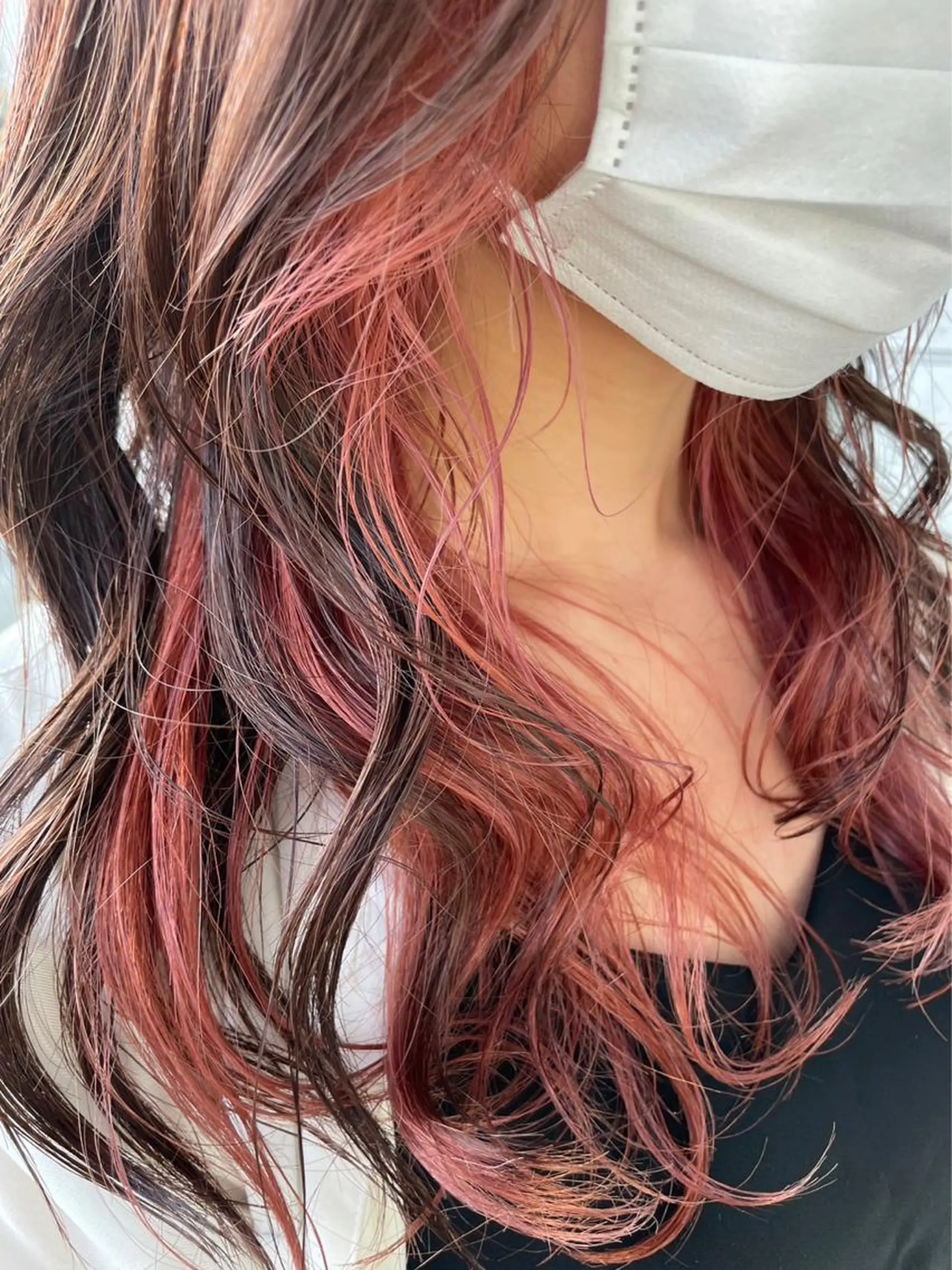 ロング カラー ヘアアレンジ インナーカラー ヘアカラー 飛田 楓信のヘアスタイル