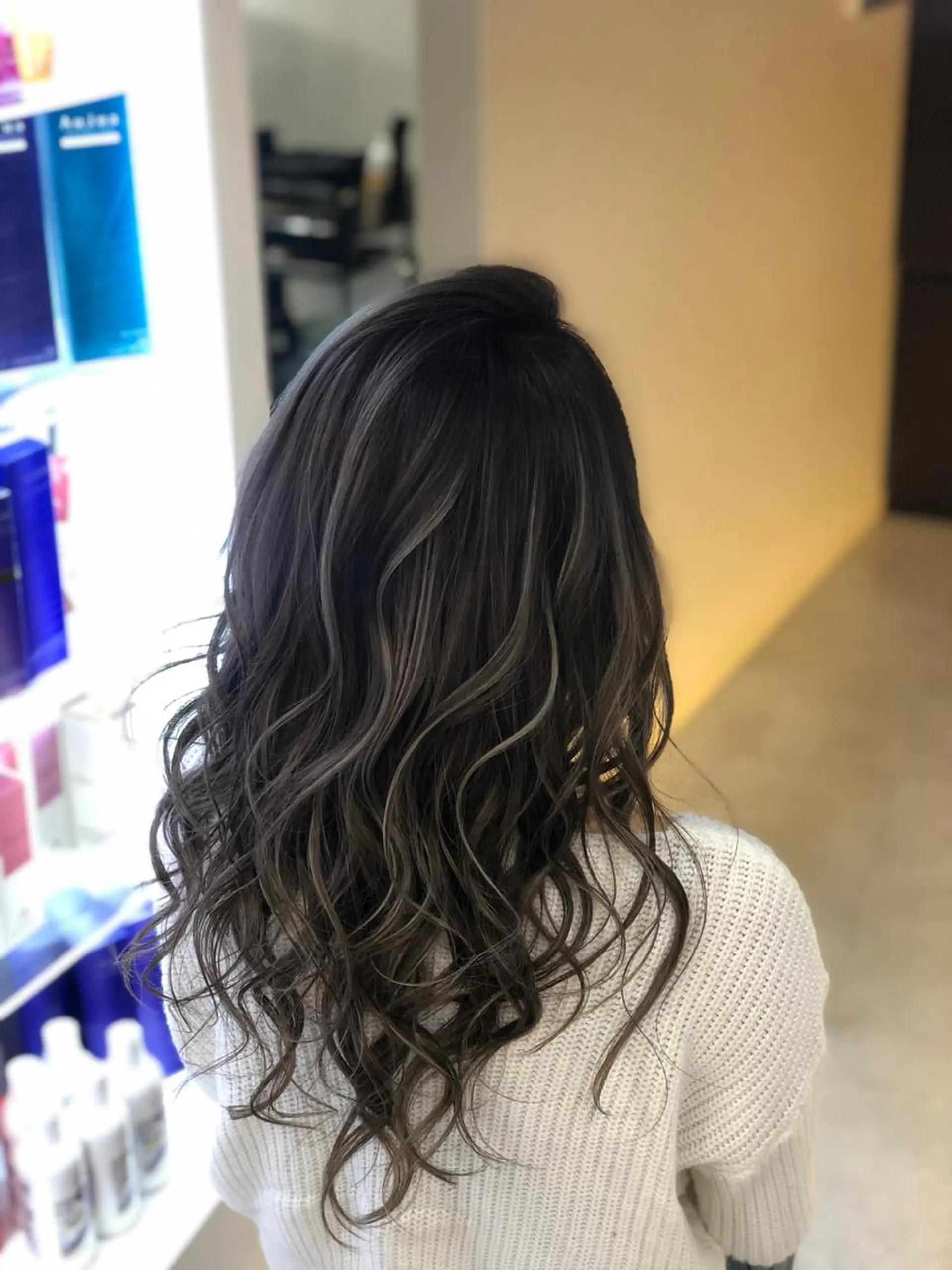 ミディアム カラー グレージュ ハイライトカラー ハイライト ヘアカラー トリートメント ✂️大門 巧✂️ LAFF難波店のヘアスタイル