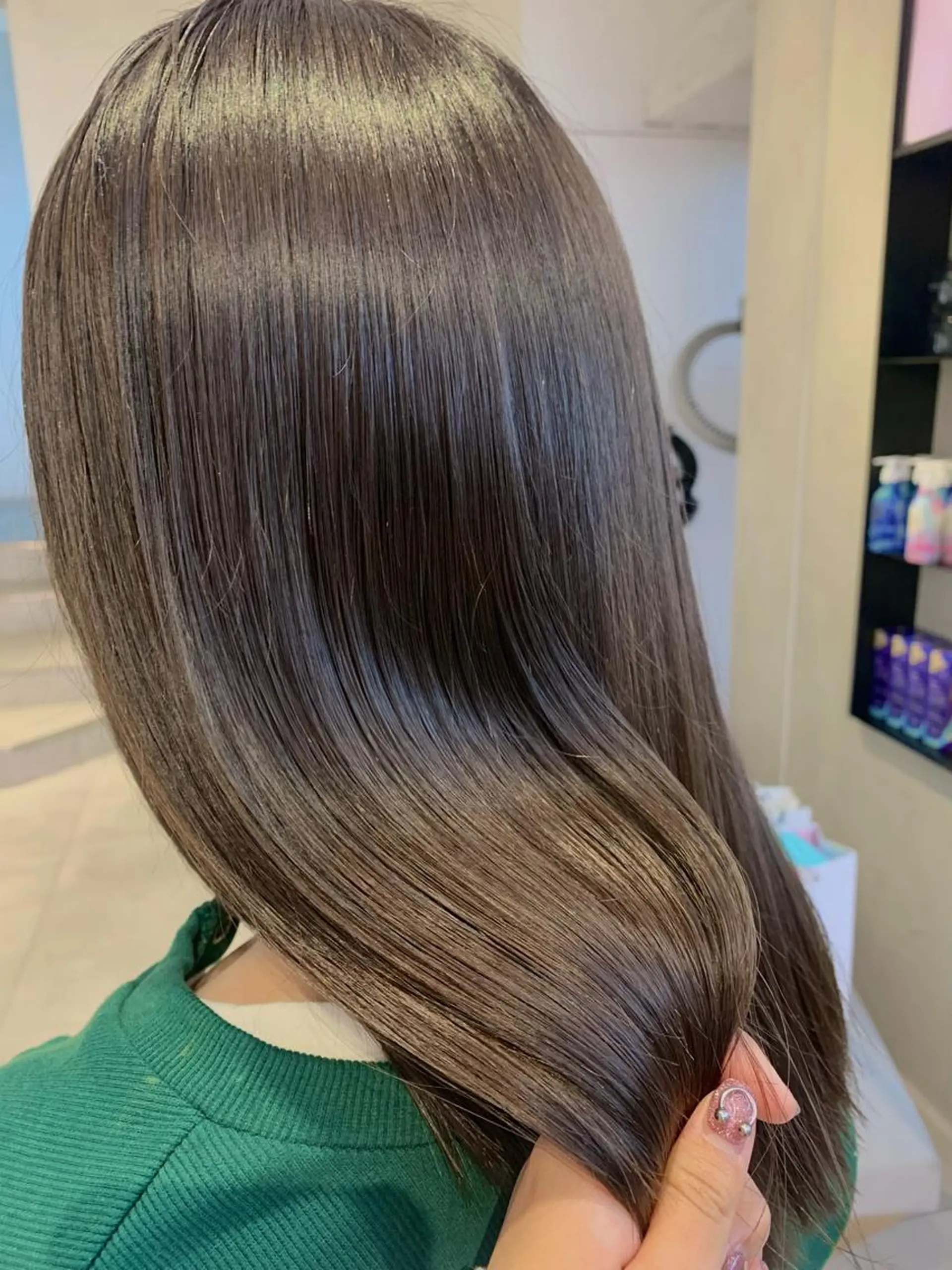 セミロング 髪質改善 トリートメント カット トリートメント Kureha/ネイル レイヤー/酸性縮毛のヘアスタイル