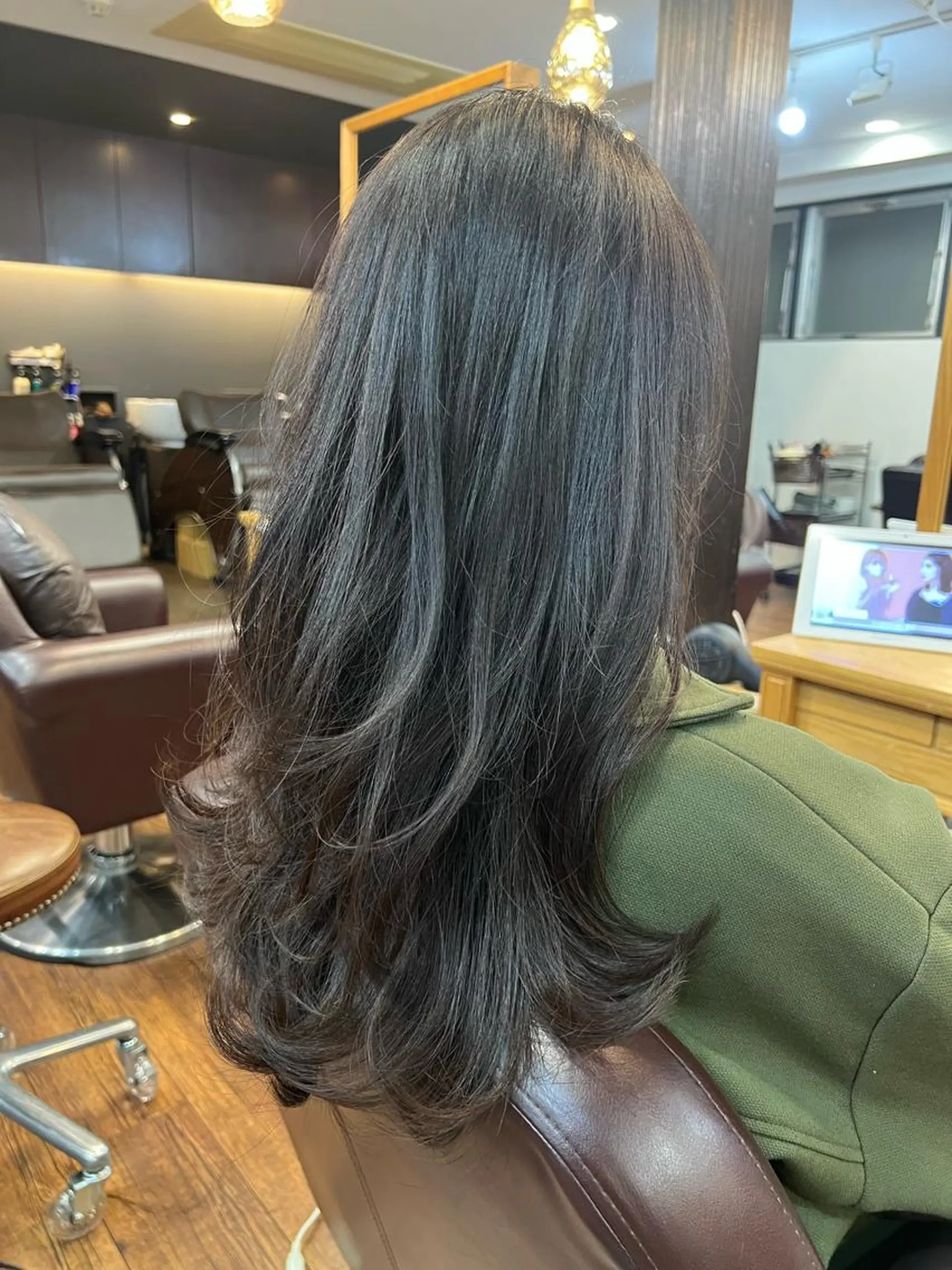 ロング 韓国風ヘア レイヤーカット ハイレイヤー/顔周り /レイヤーカットのヘアスタイル