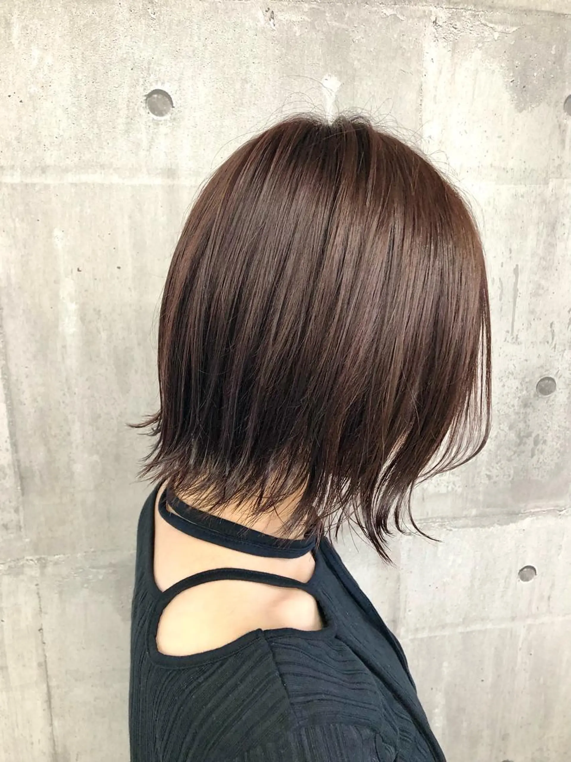 ショート カラー 切りっぱなしボブ ベージュカラー ショコラベージュ ボブ 顔まわりレイヤー カット ヘアカラー トリートメント ショート、韓国メンズ ヘアのかつらぎのヘアスタイル