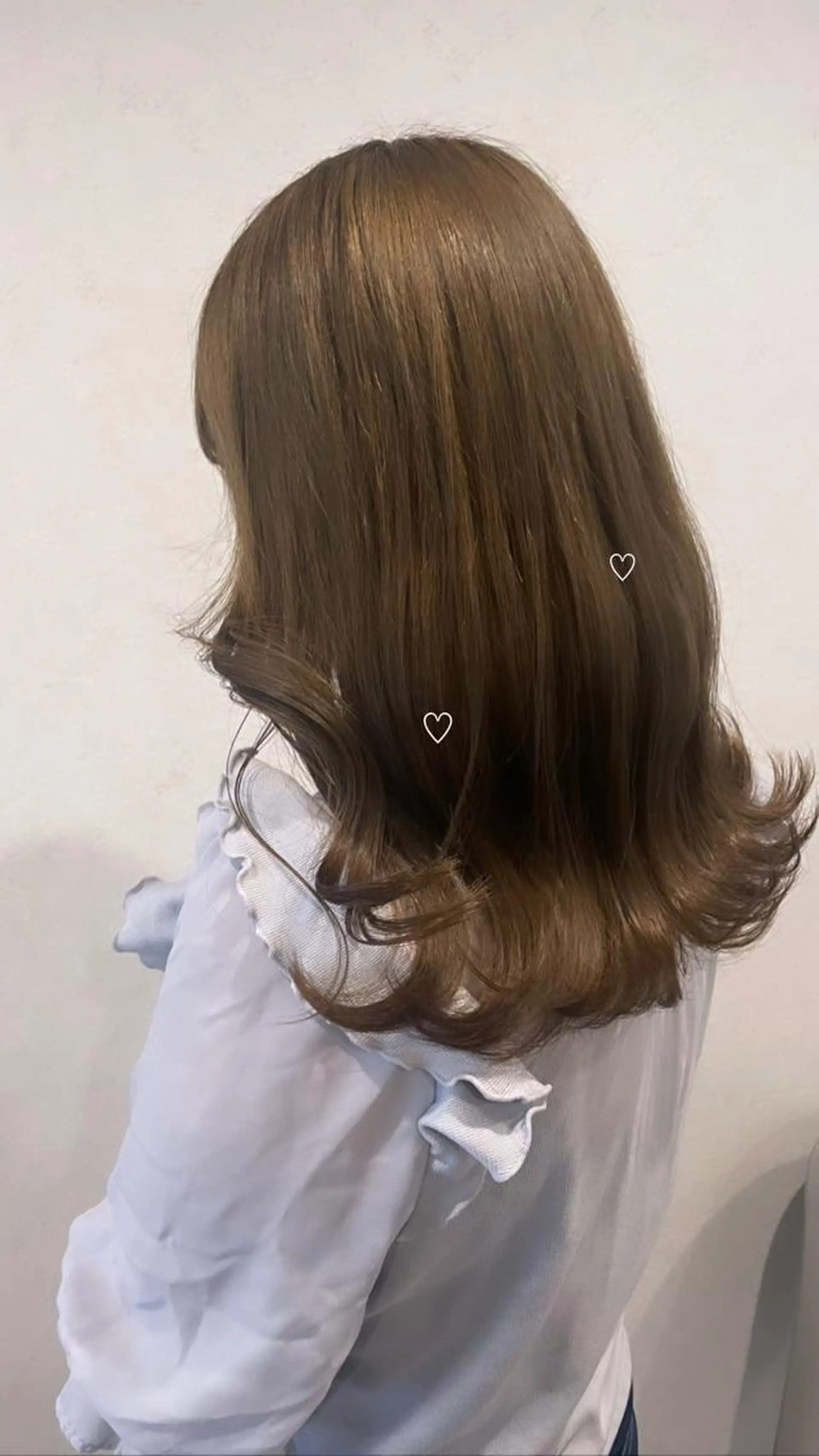 ロング カラー ブリーチ グレージュ カット ヘアカラー トリートメント 北山 巴奈のヘアスタイル