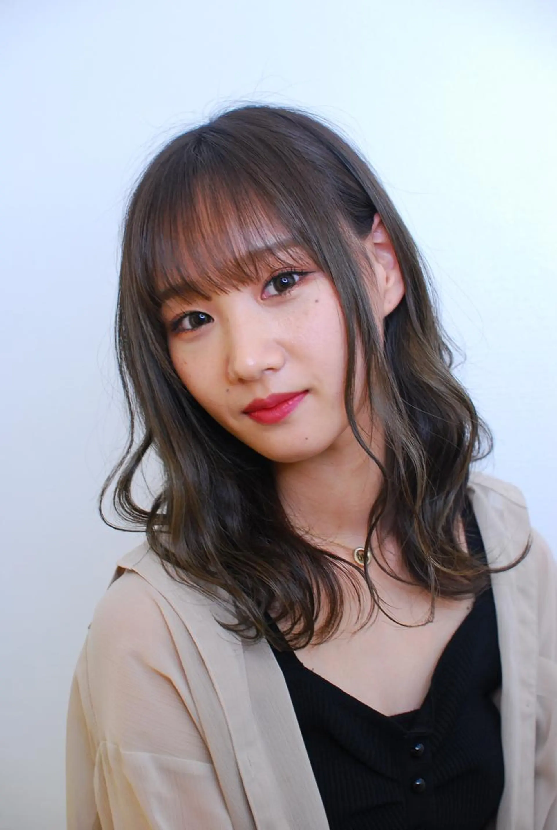 セミロング カラー グレージュ イルミナカラー カット ヘアカラー 門田 恭弥のヘアスタイル
