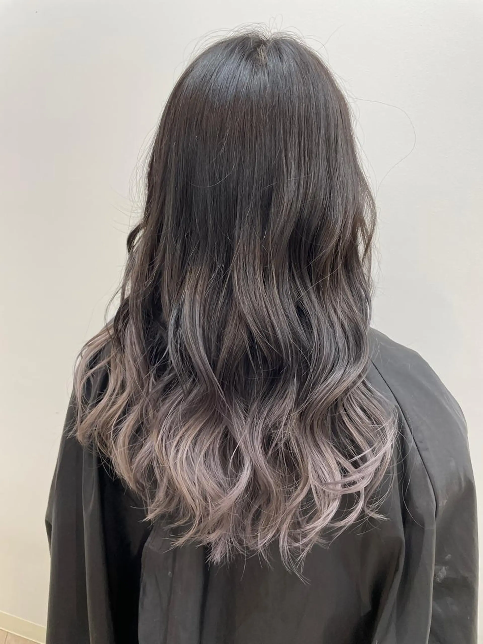 セミロング eL HAIR SALON なんば店所属・ブリーチカラー特化 /焼田貴明のヘアスタイル