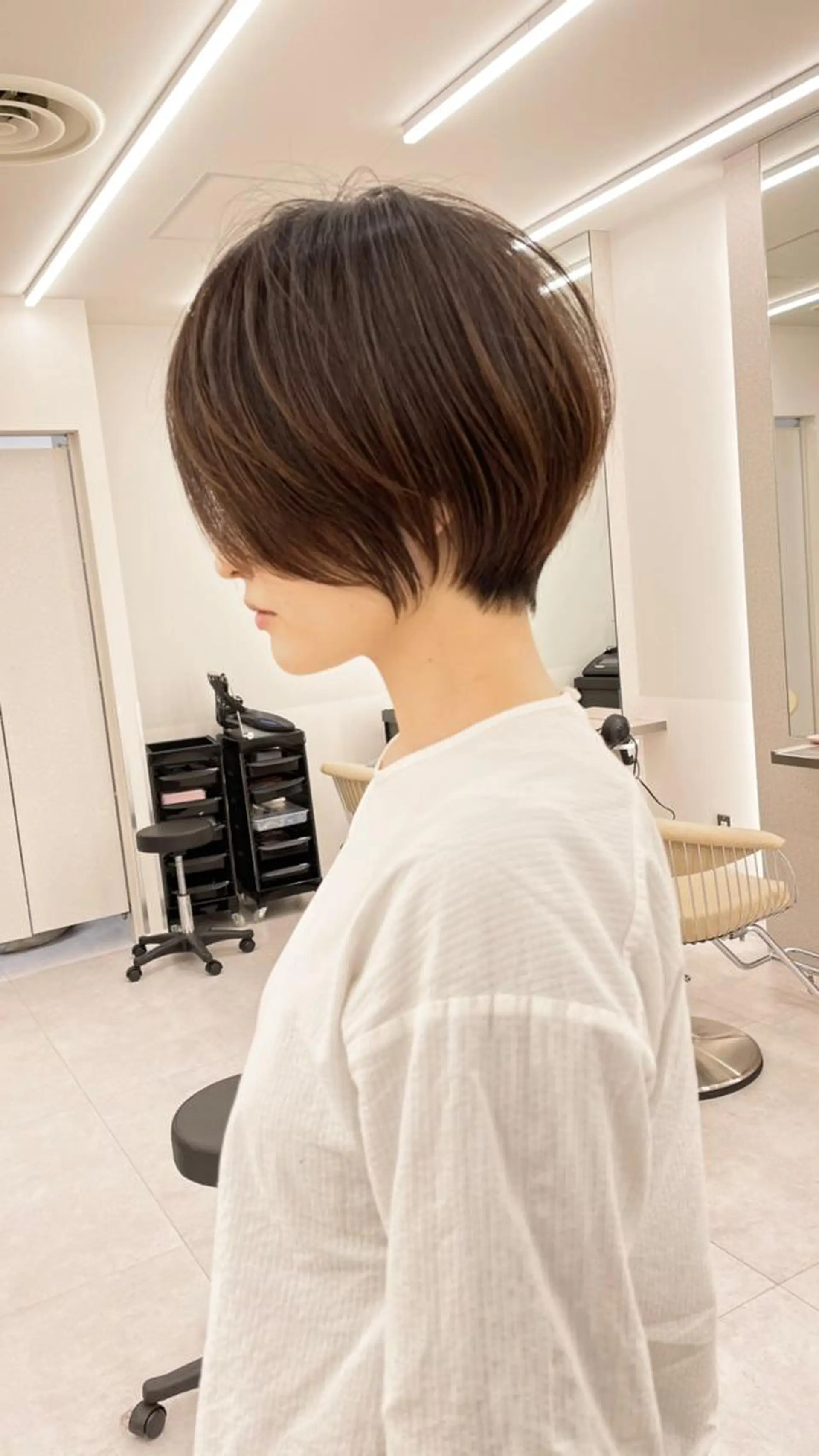 ショート カラー ショートボブ ショートレイヤー ハンサムショート 丸みショート ボブ カット ヘアカラー トリートメント ヘッドスパ 木原良 (キハラ リョウ)のヘアスタイル