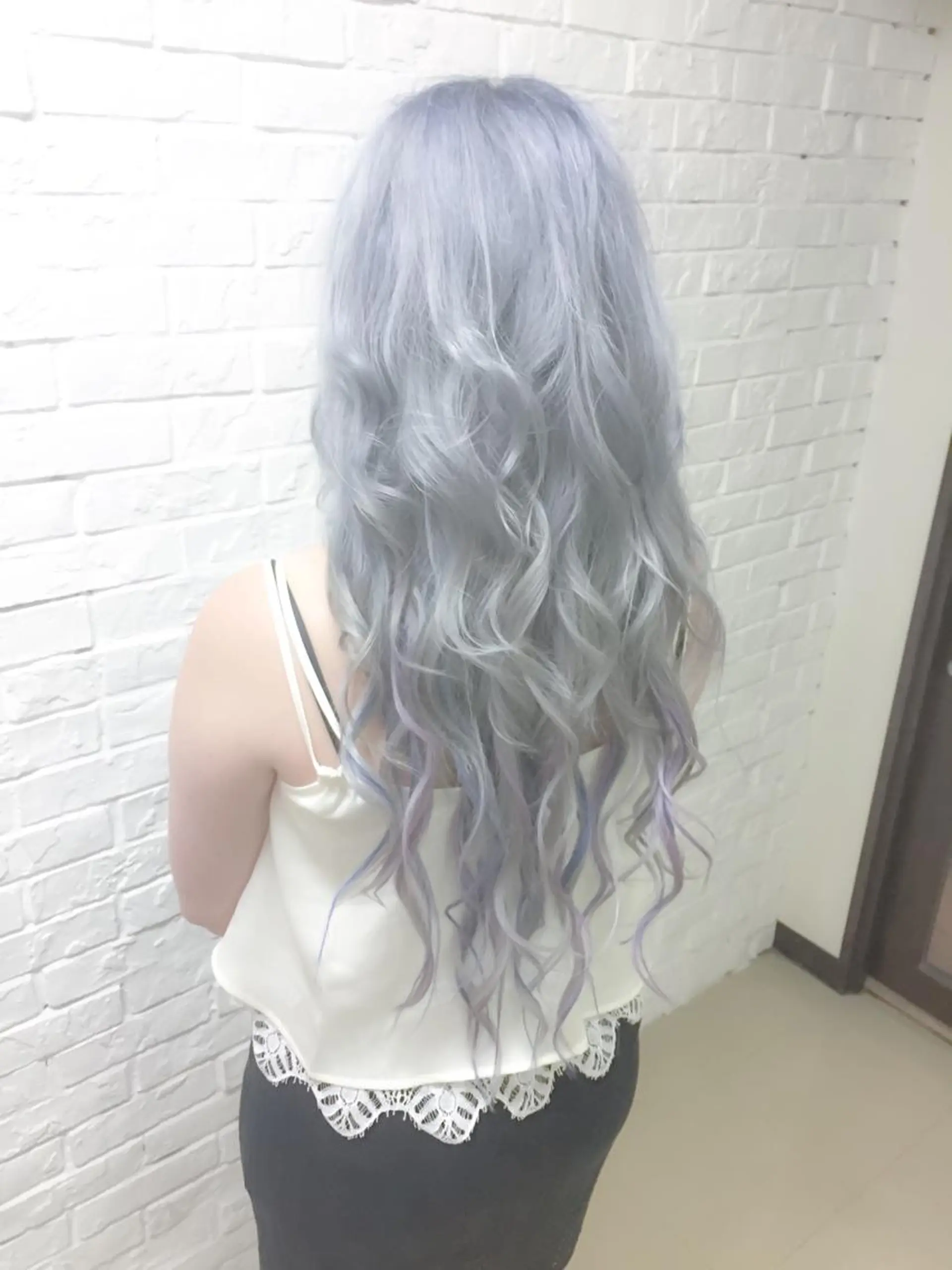 セミロング カラー ブルーカラー ダブルカラー メッシュ パープルカラー シルバー エクステリピート率 No.1 菊池　悠介のヘアスタイル