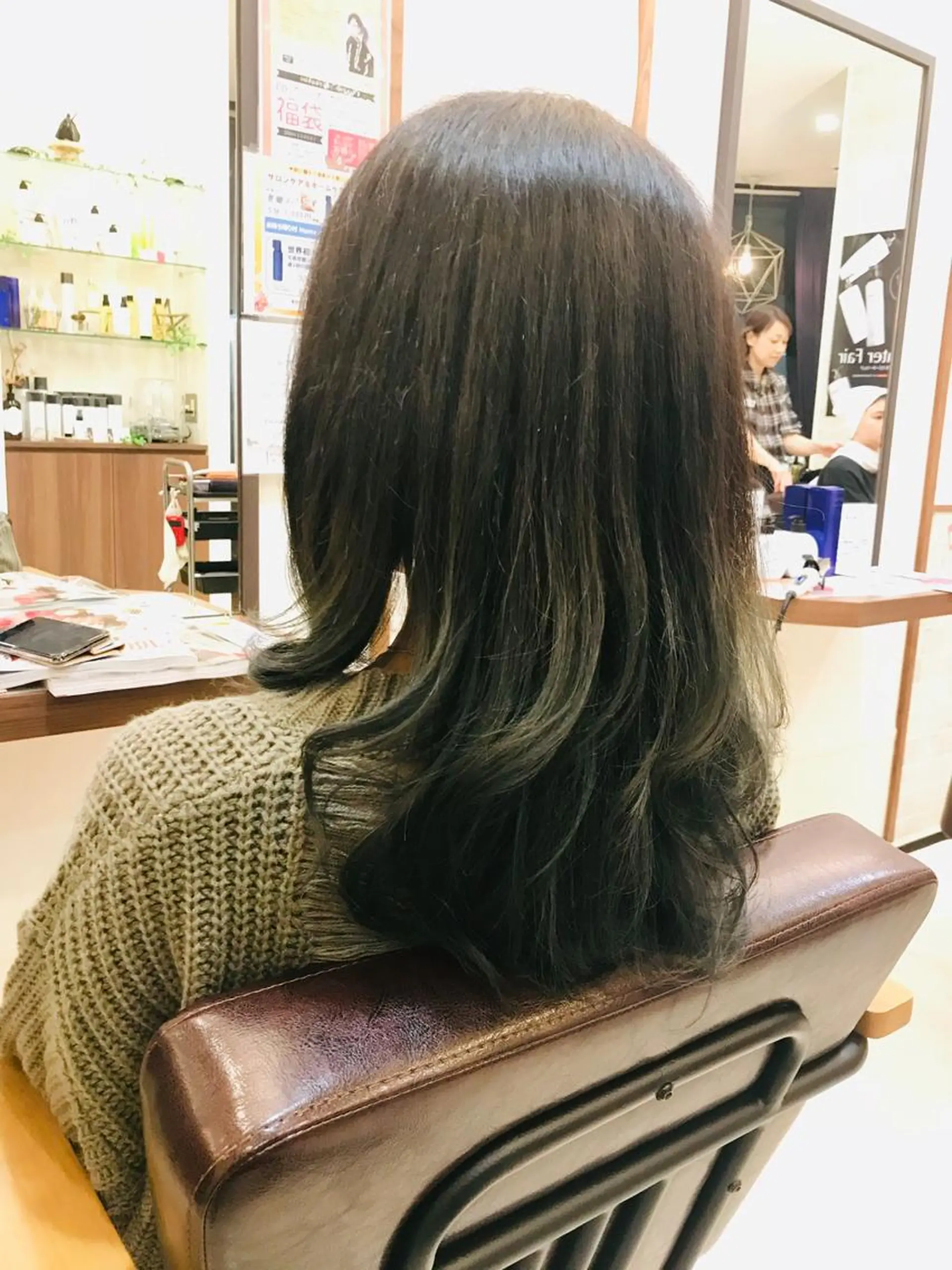 セミロング カラー 柿沼  洸太のヘアスタイル